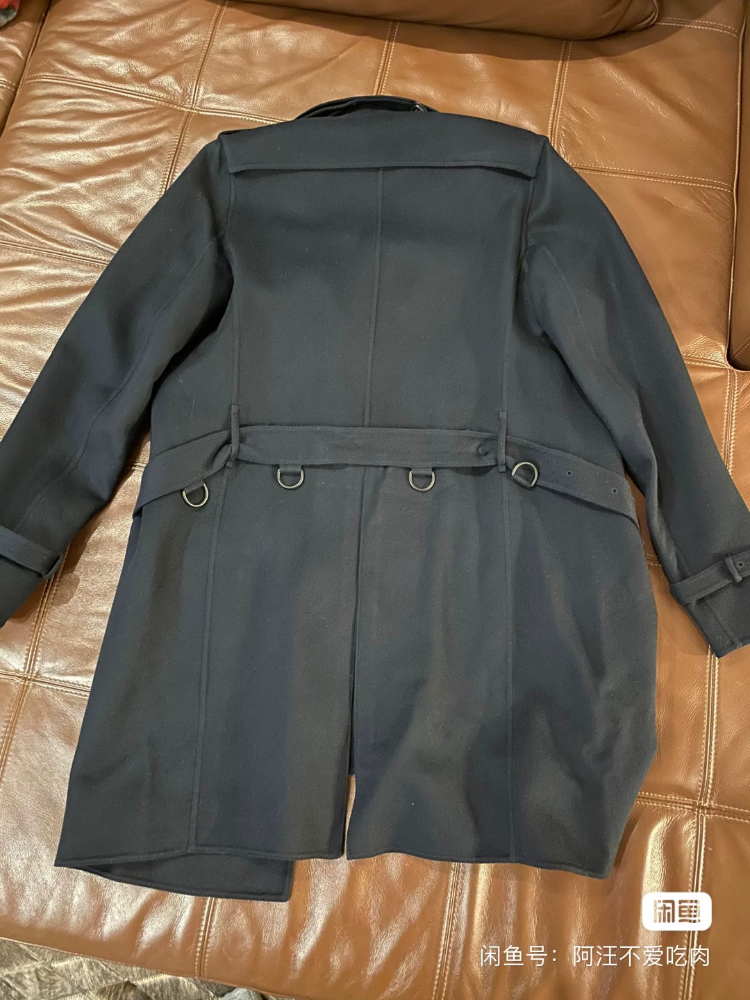 Burberry Prorsum Cashmere Double-Breasted Coat — detail