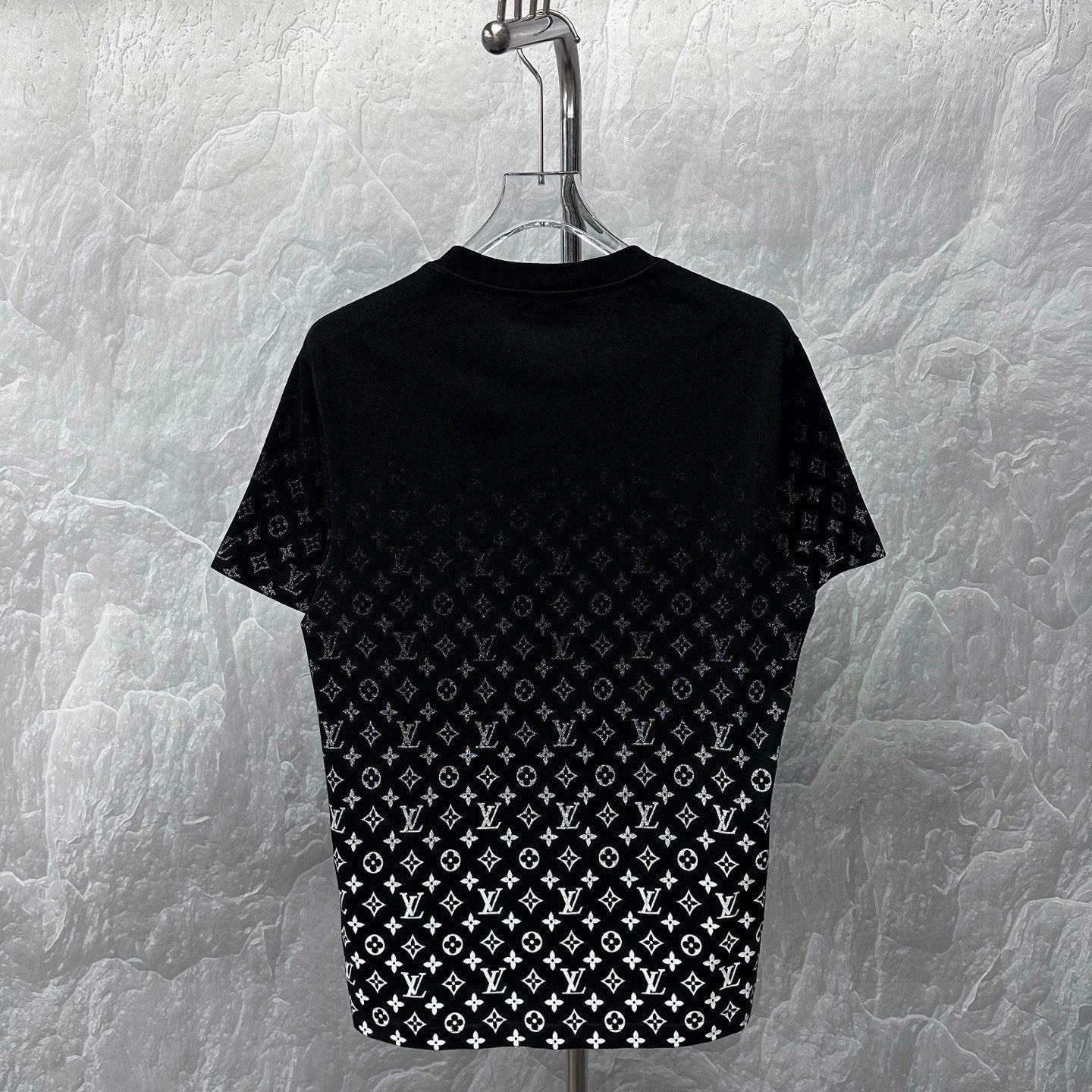 Louis Vuitton Gradient Monogram Short Sleeve — back