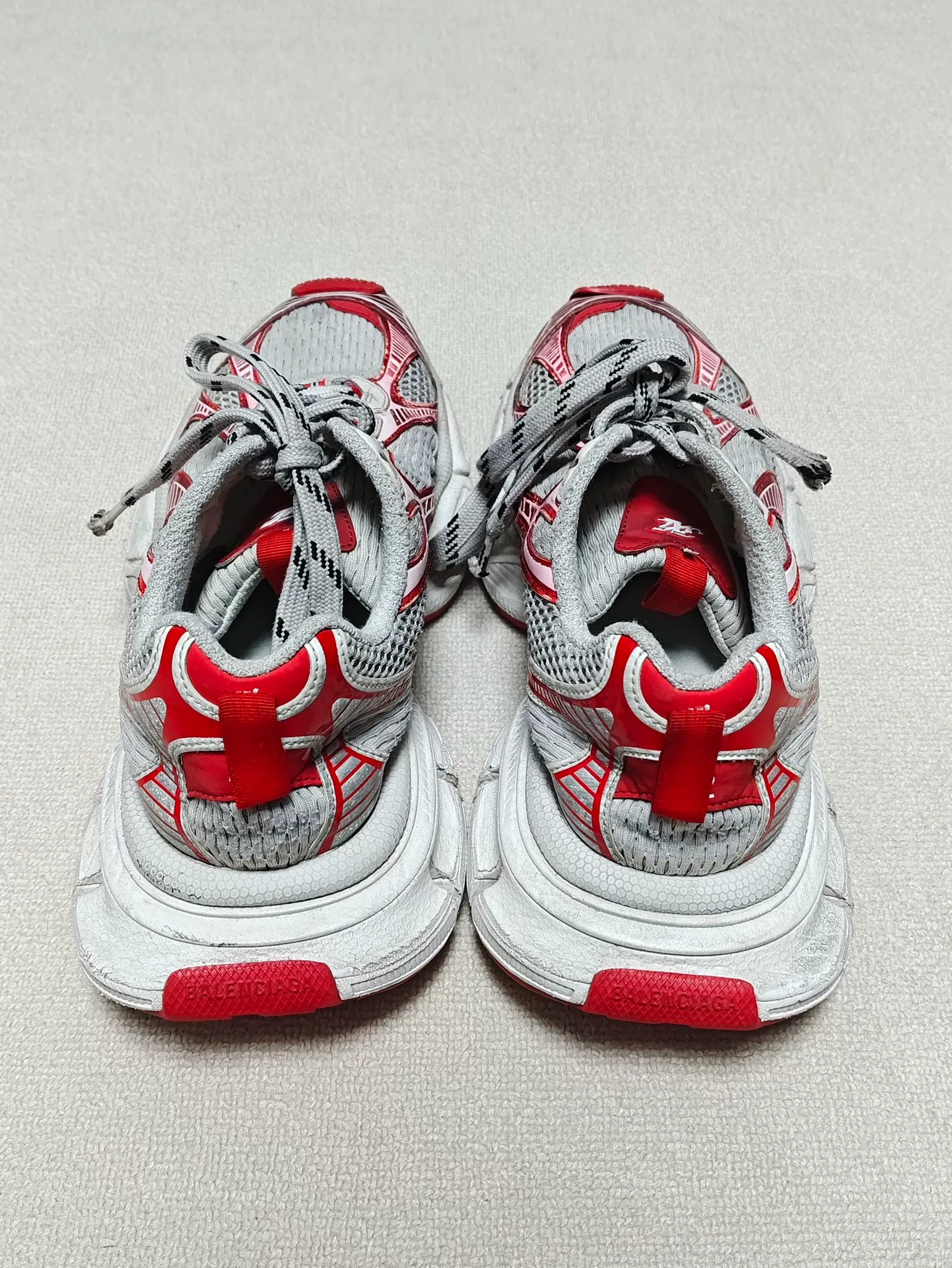 Balenciaga 3XL Low-Top Vintage Shoes — front