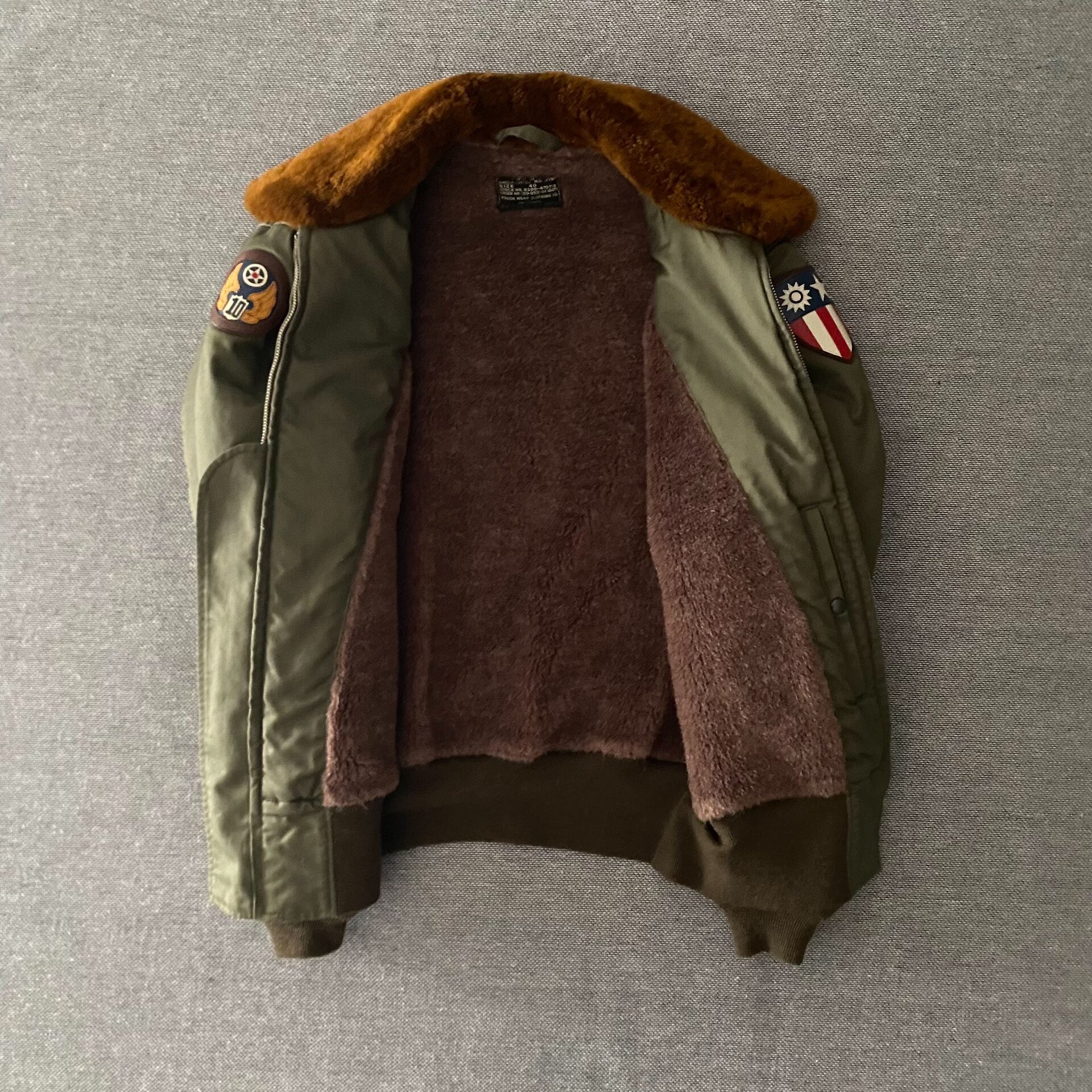 The Real Mccoys B-10 Jacket — detail