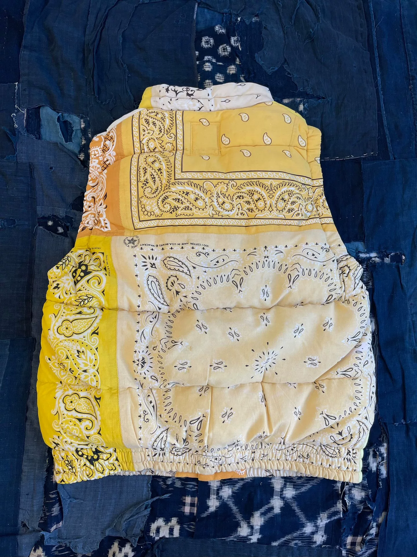 VISVIM 22AW Insulator Down Vest Paisley — detail