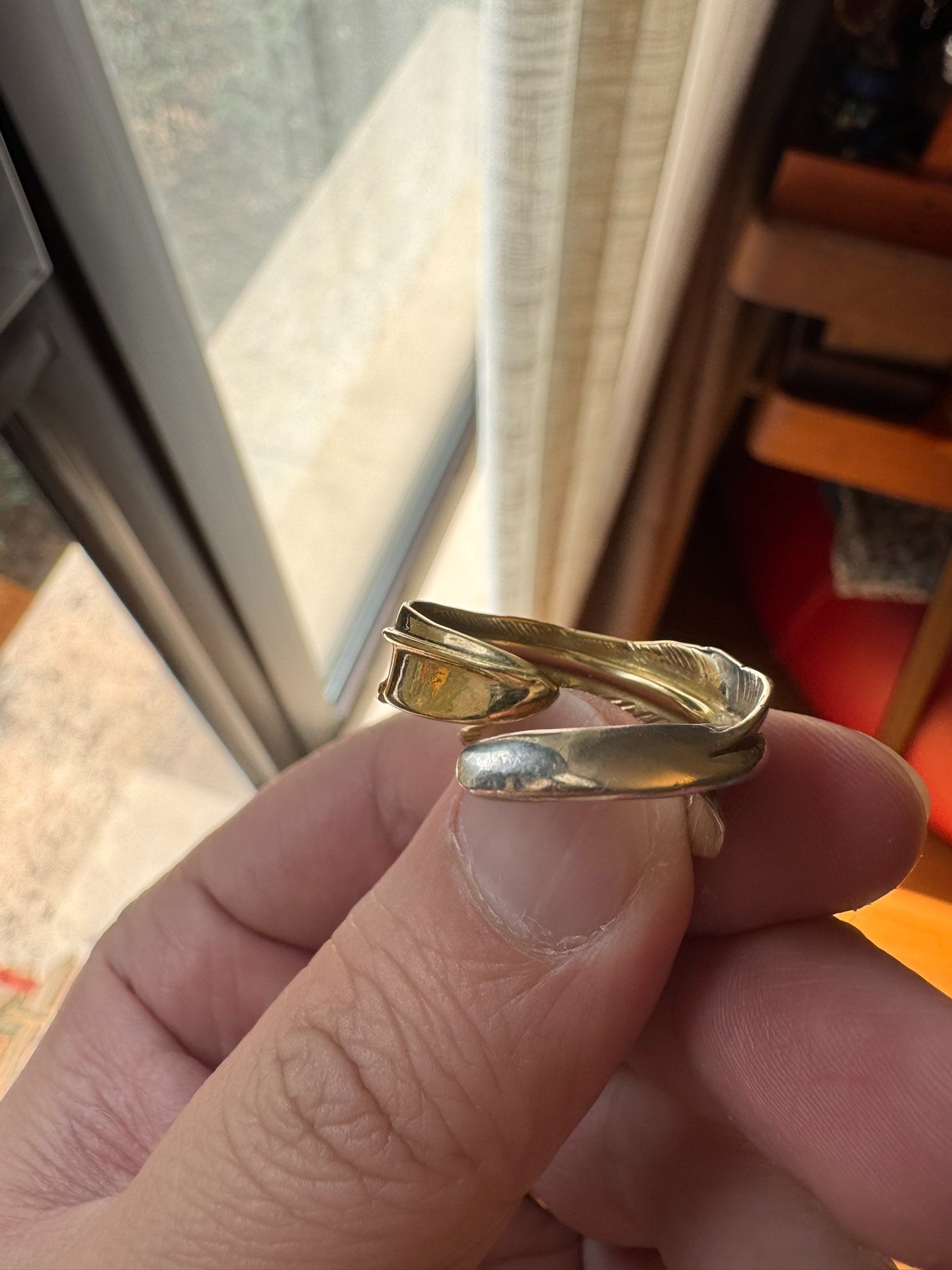 Larry Smith Senkin Wind-Cut Ring — detail