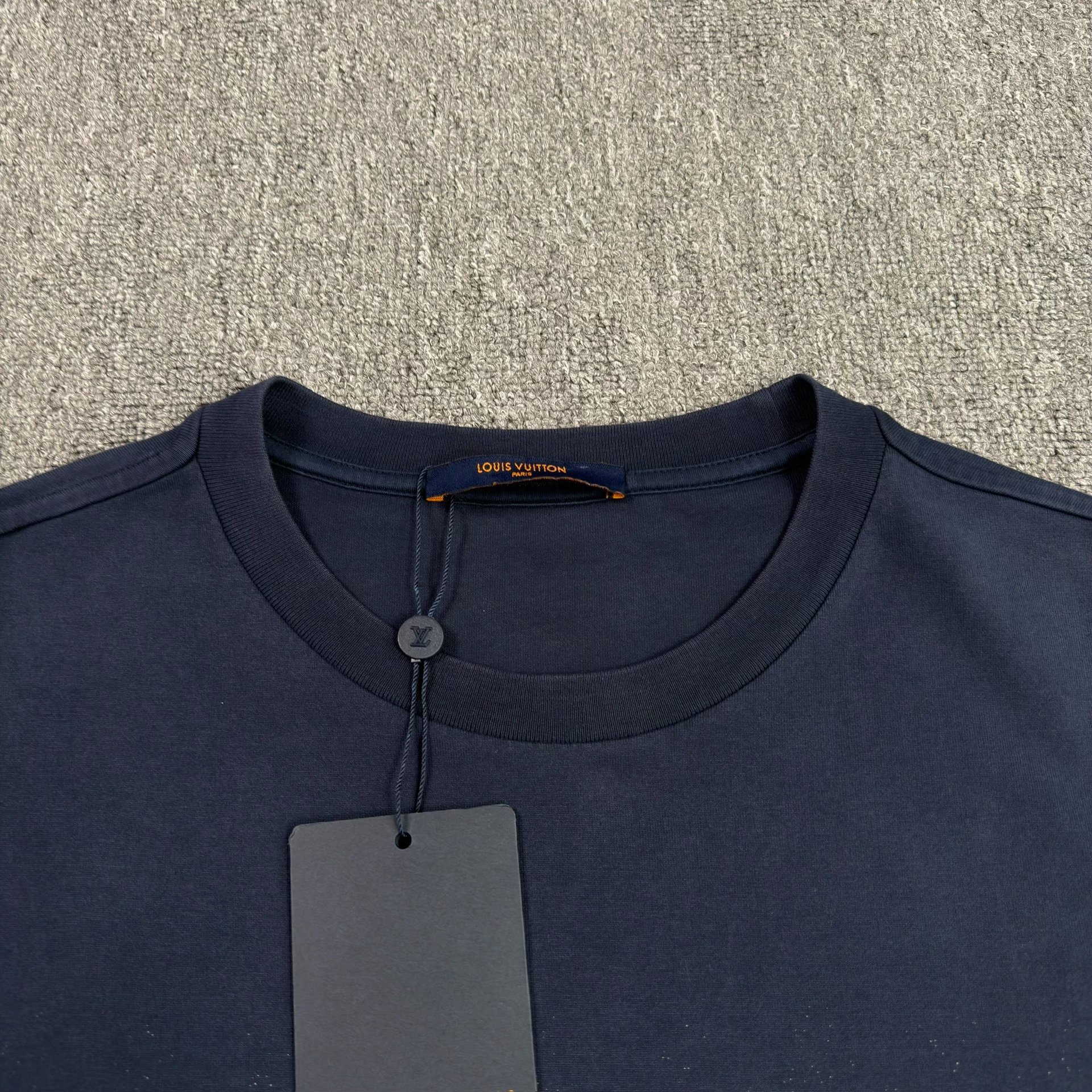 Louis Vuitton Gradient Blue Short-Sleeve Shirt — detail