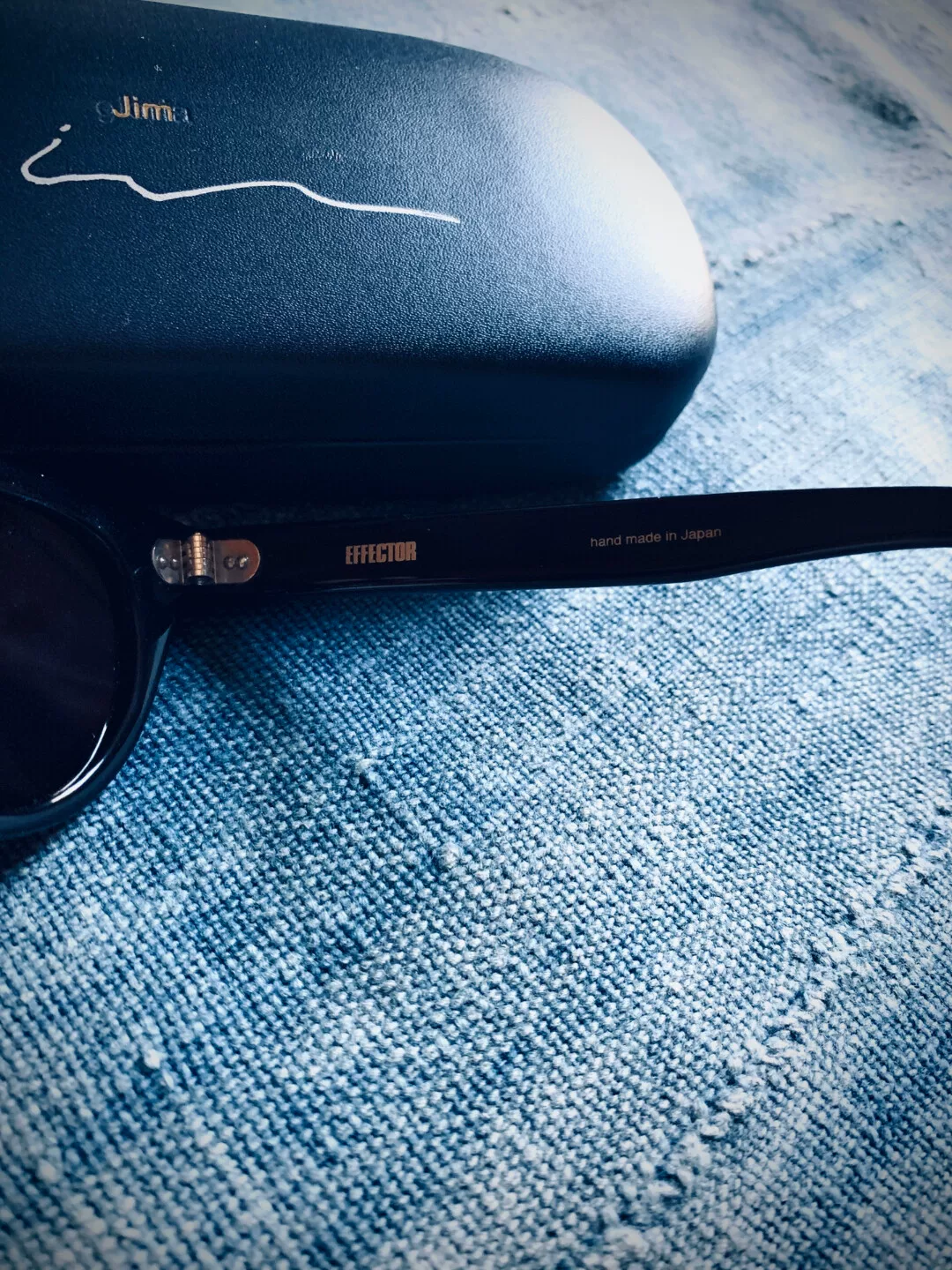 Undercover x Effector JIM Sunglasses — label