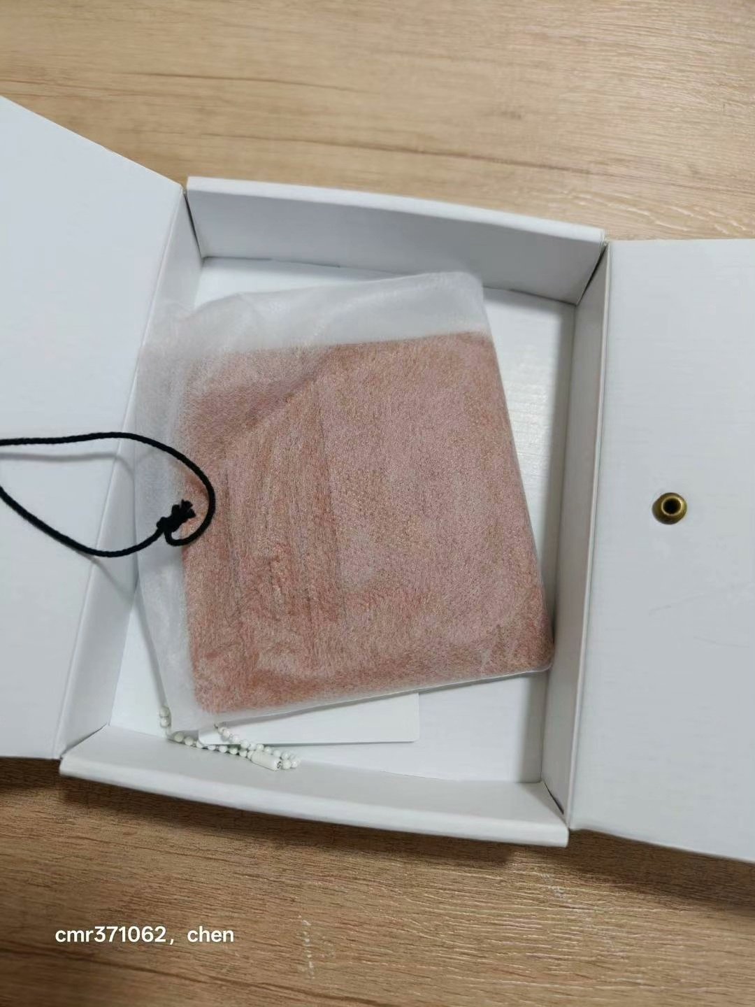 visvim 21ss Spot Sixth Man Card Case — label