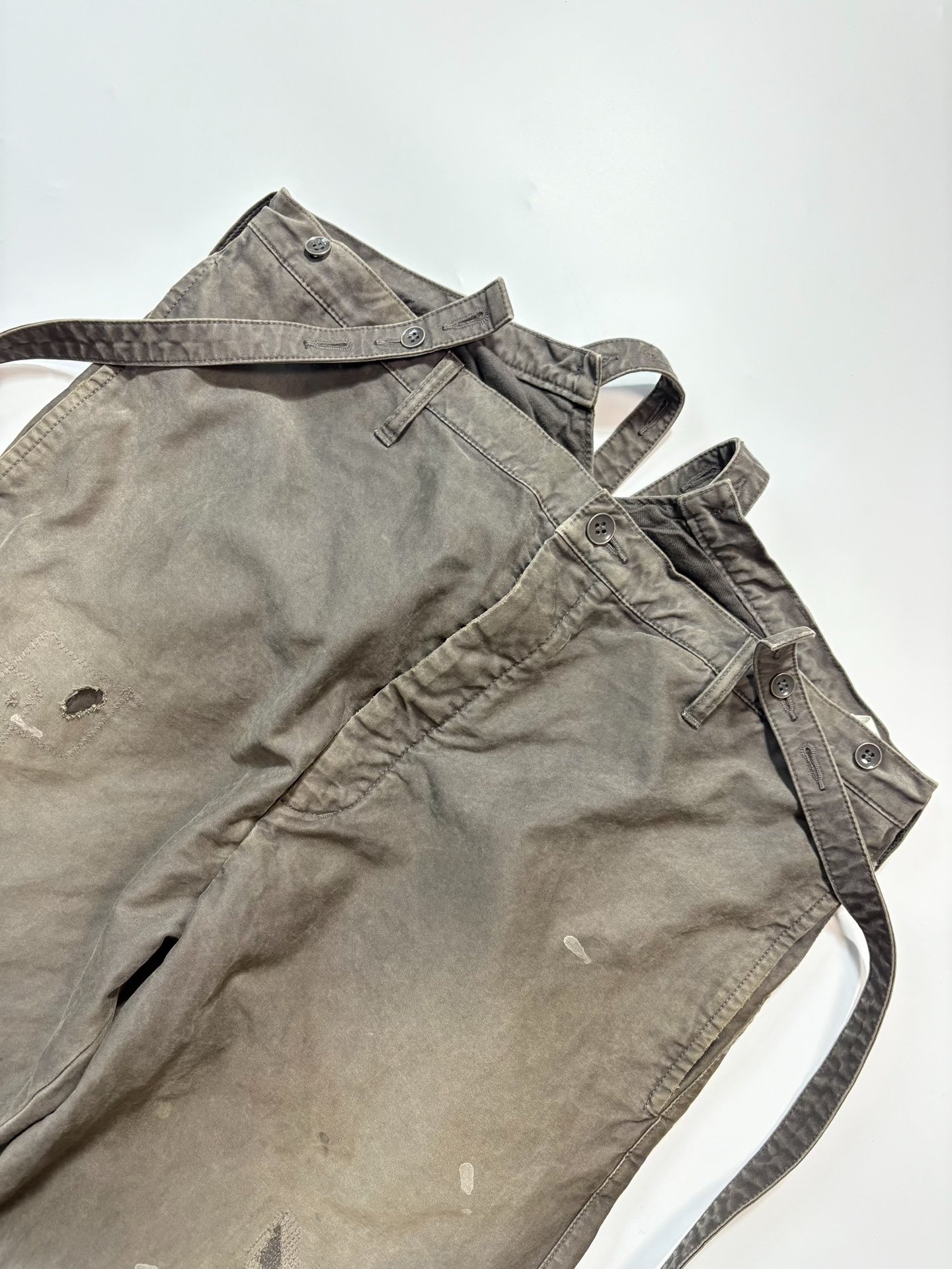VISVIM TRAVAILLER BRACES PANTS — label