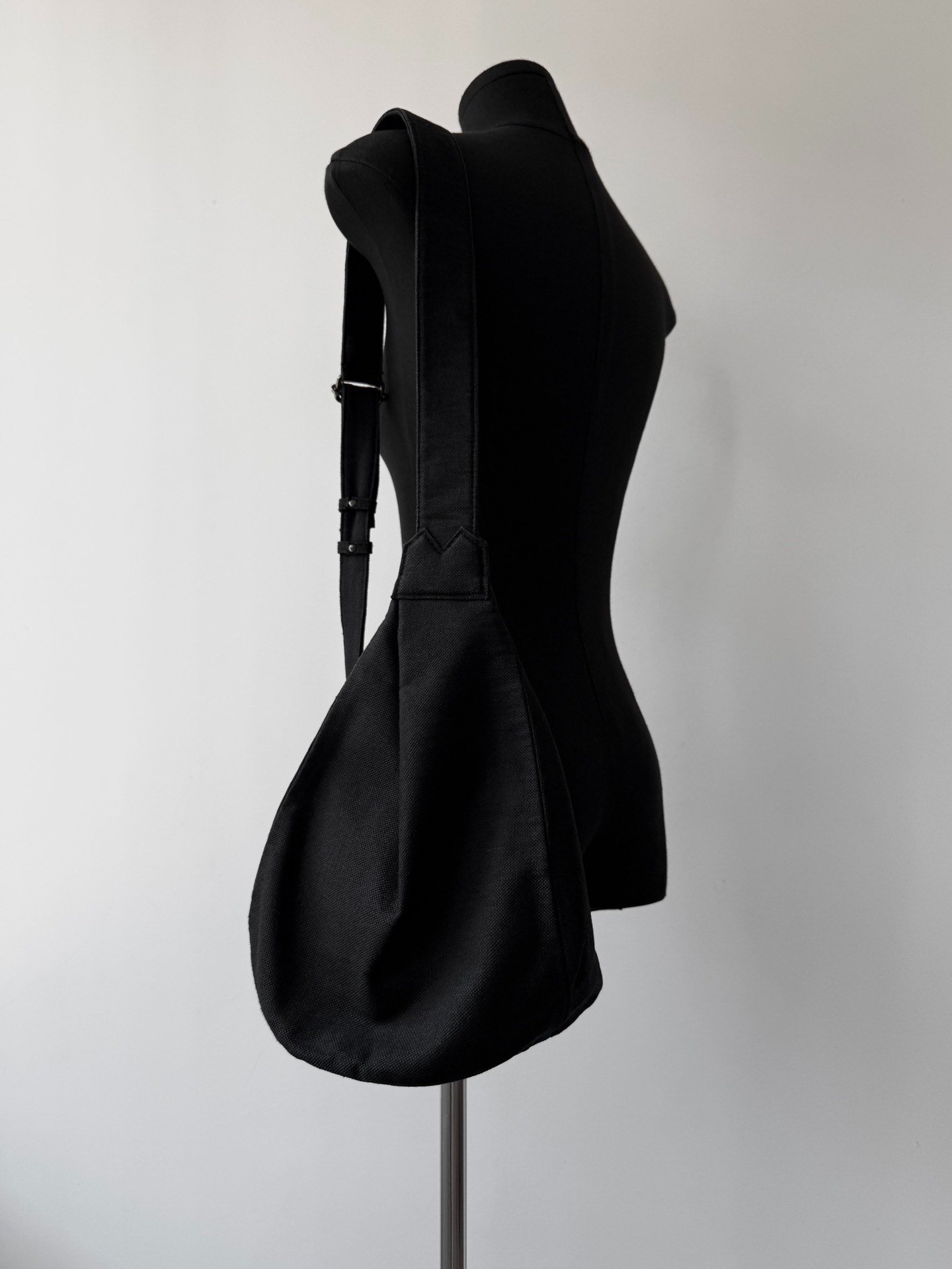 Yohji Yamamoto Discord Linen Drop Bag
