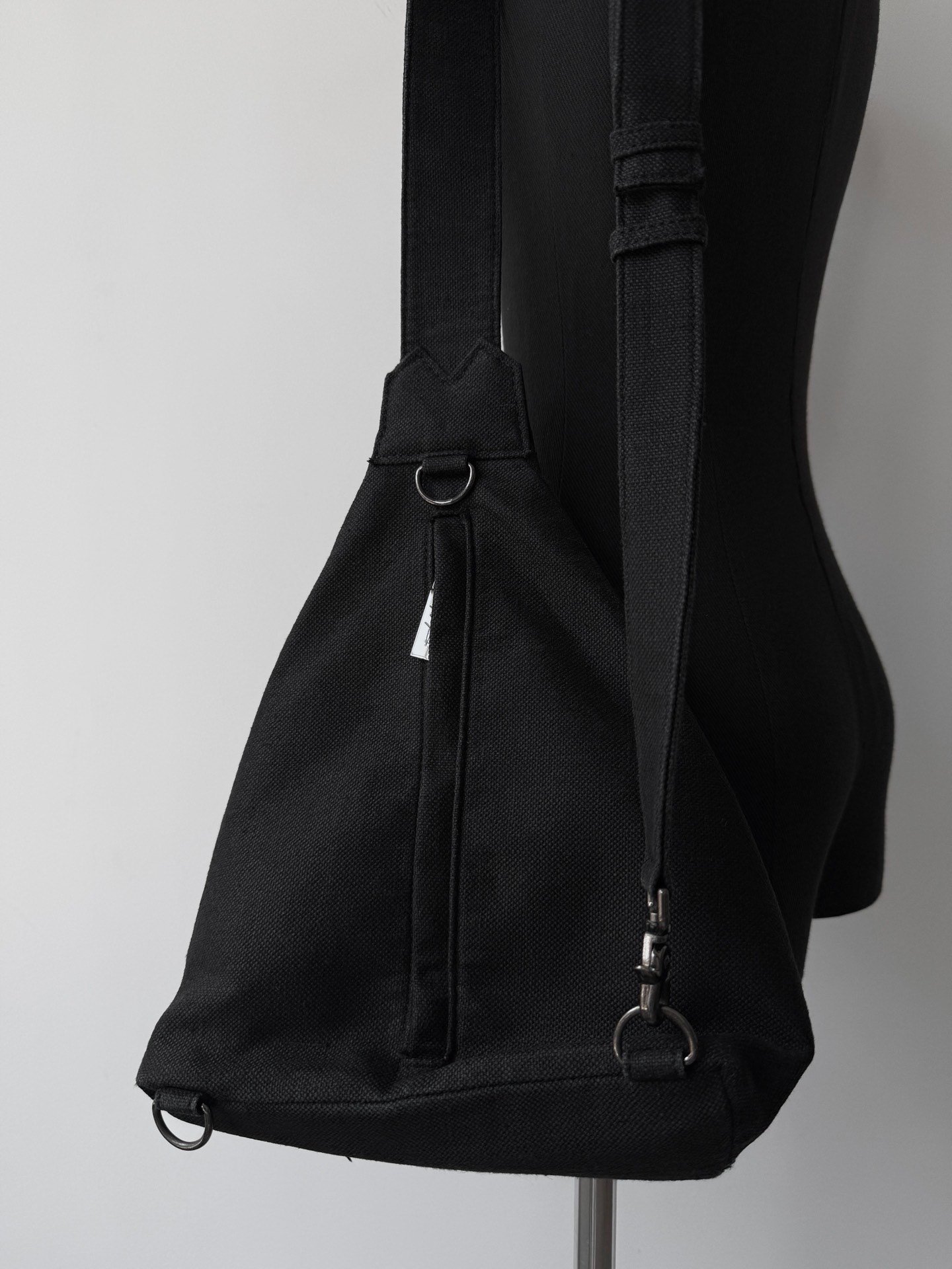 Yohji Yamamoto Discord Linen Drop Bag — label