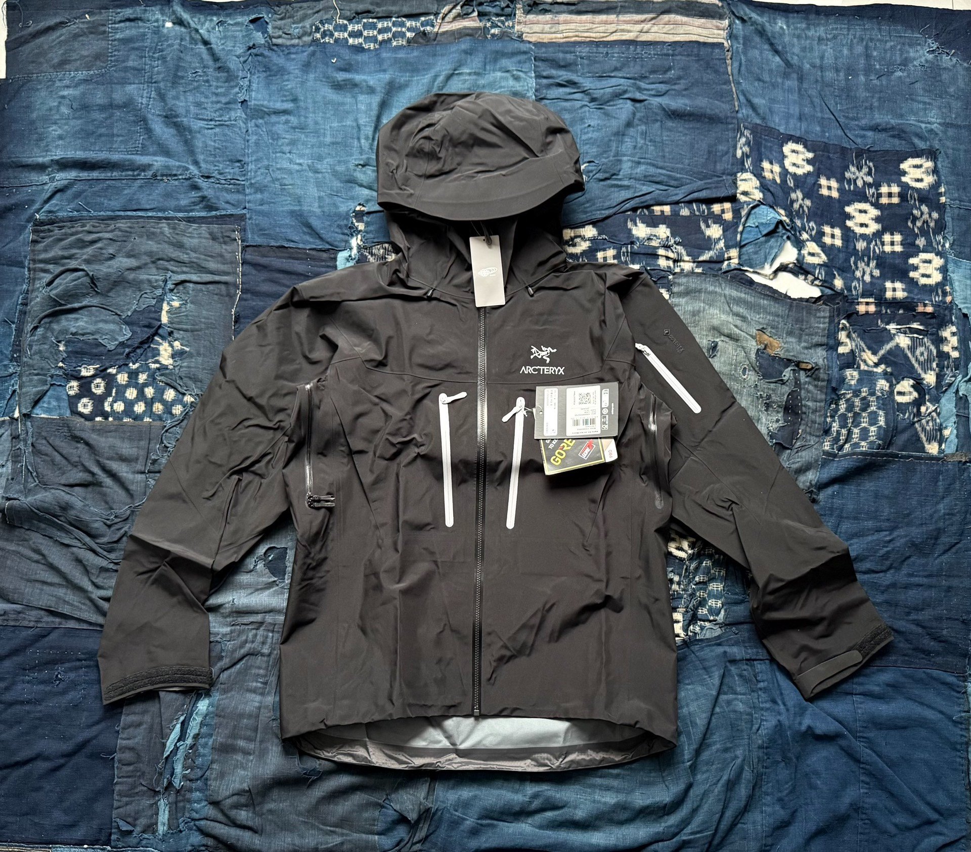 Arc'teryx Alpha SV Jacket