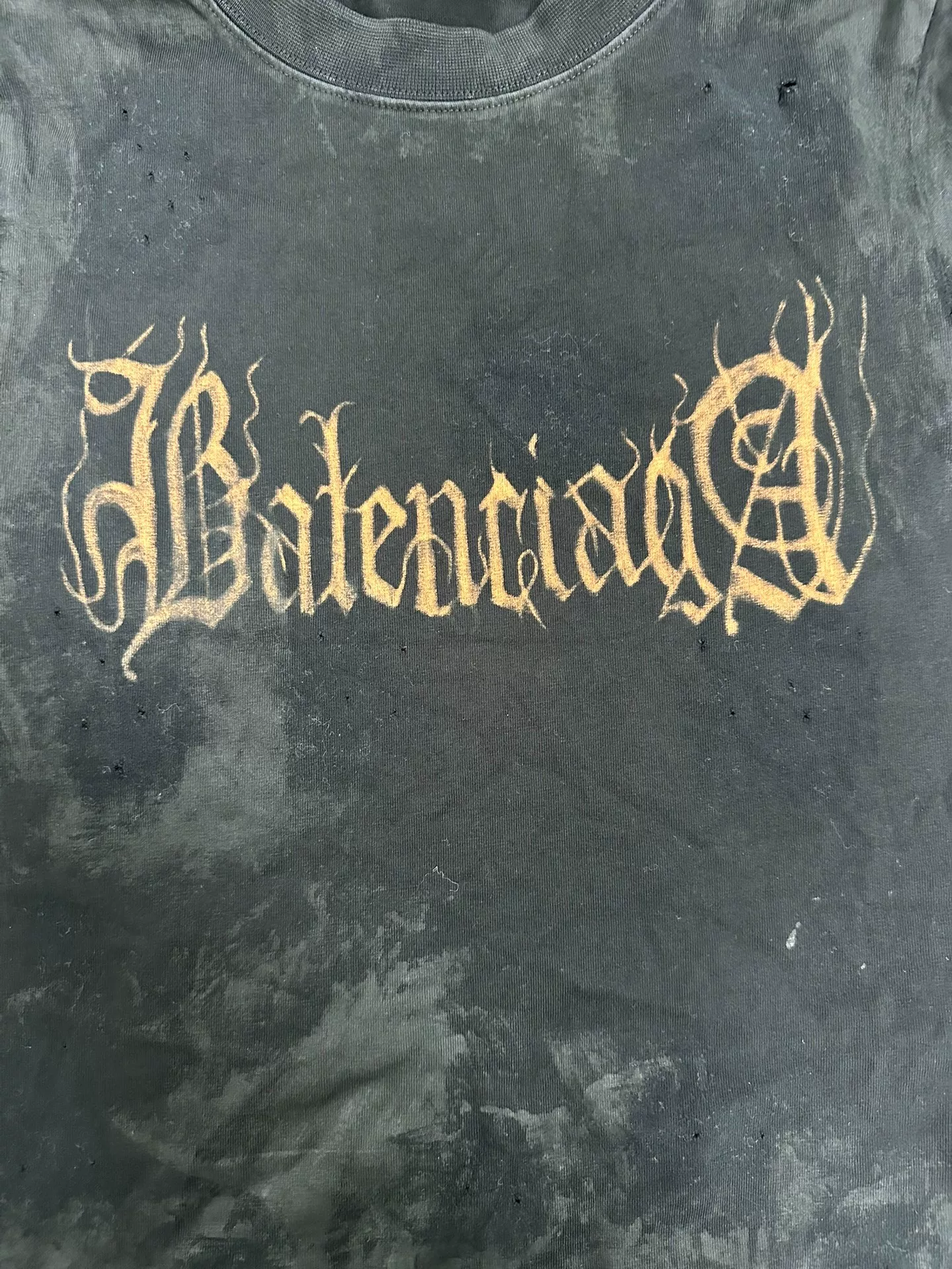Balenciaga Gold Logo Slim Short-Sleeve T-Shirt — detail