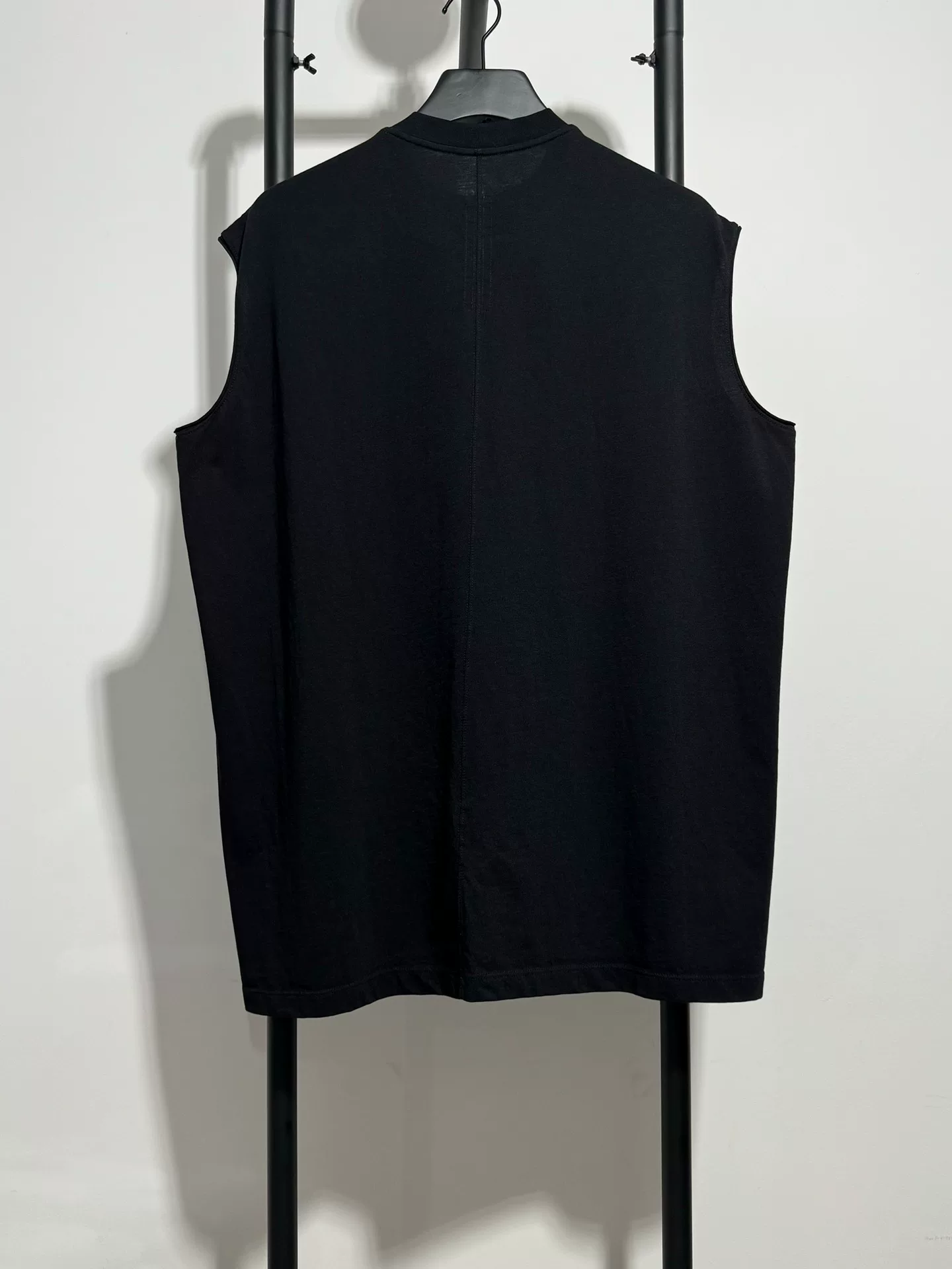 Rick Owens Loose Sleeveless Tank Top — front