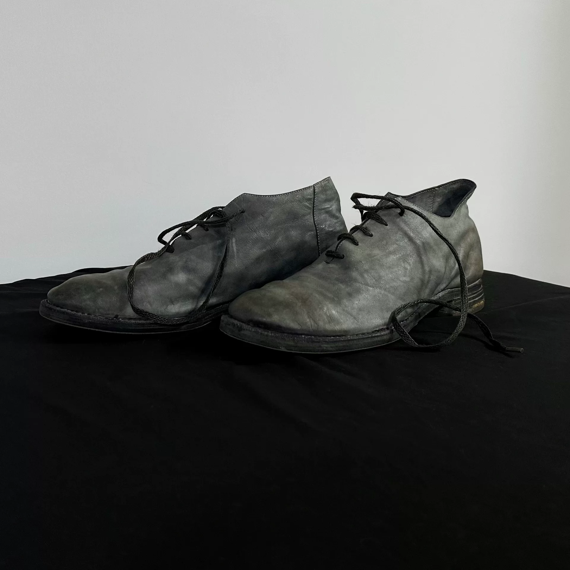 a1923 Gray Kangaroo Leather Derby — front