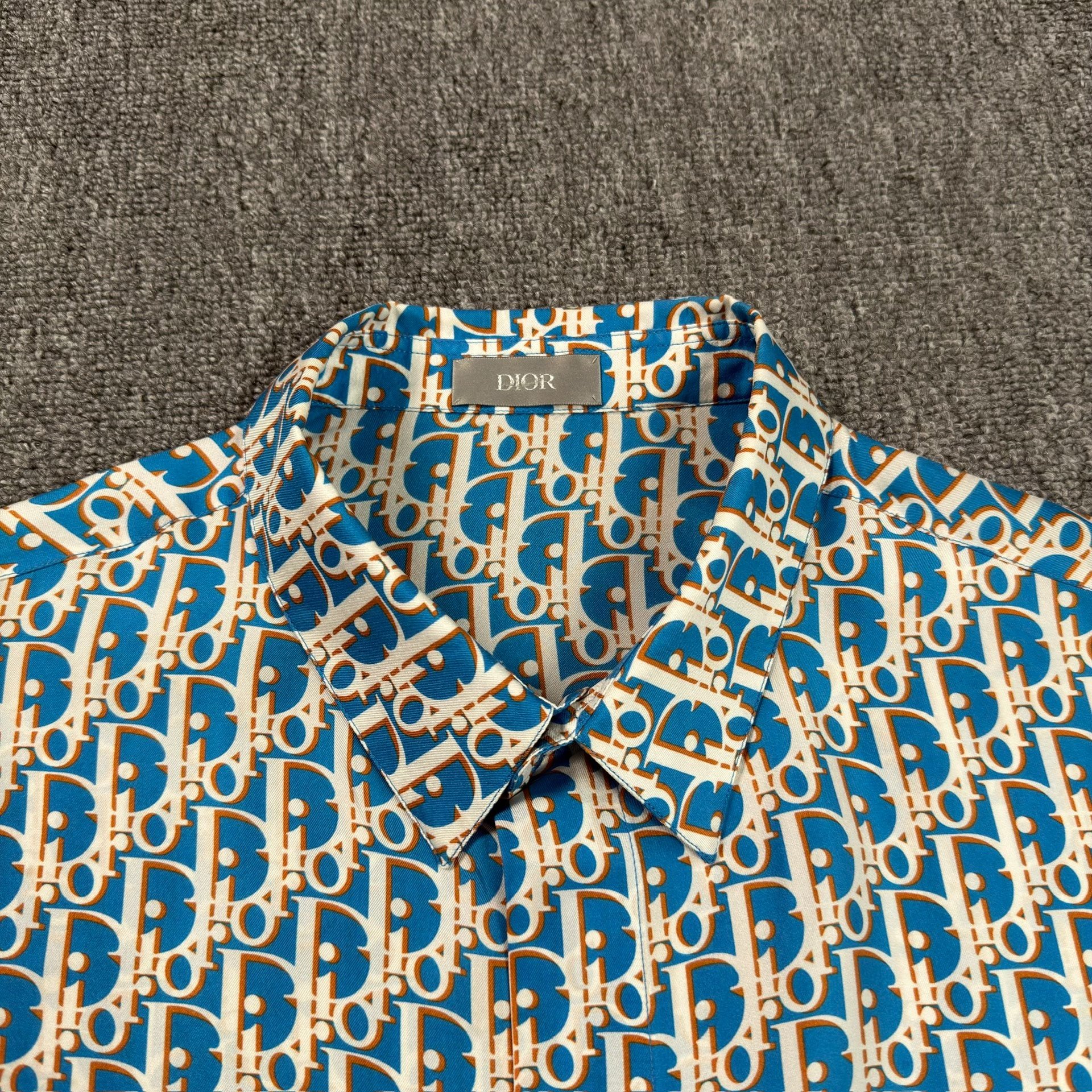 Dior Blue Logo Print Short-Sleeve Shirt — detail