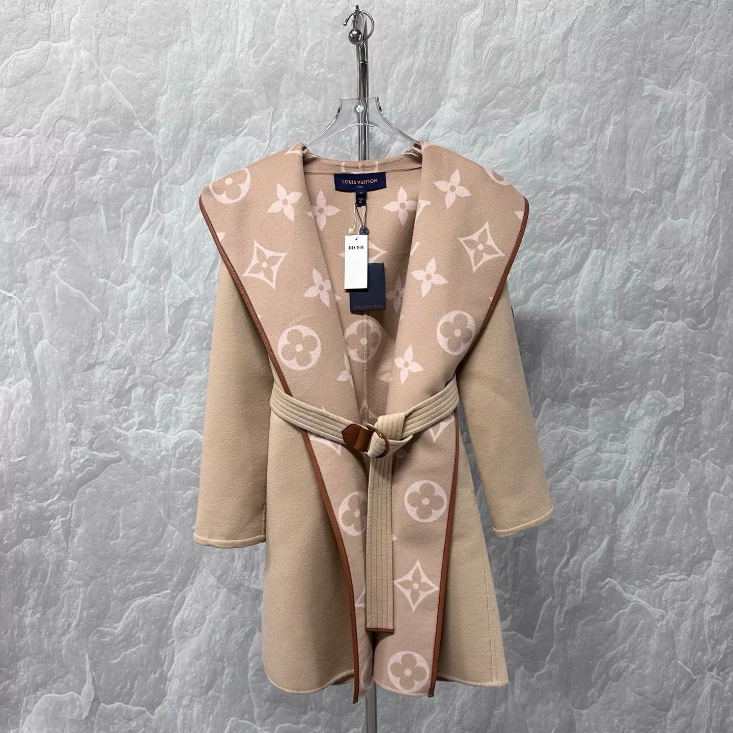 Louis Vuitton Beige Monogram Inner Hooded Coat — detail