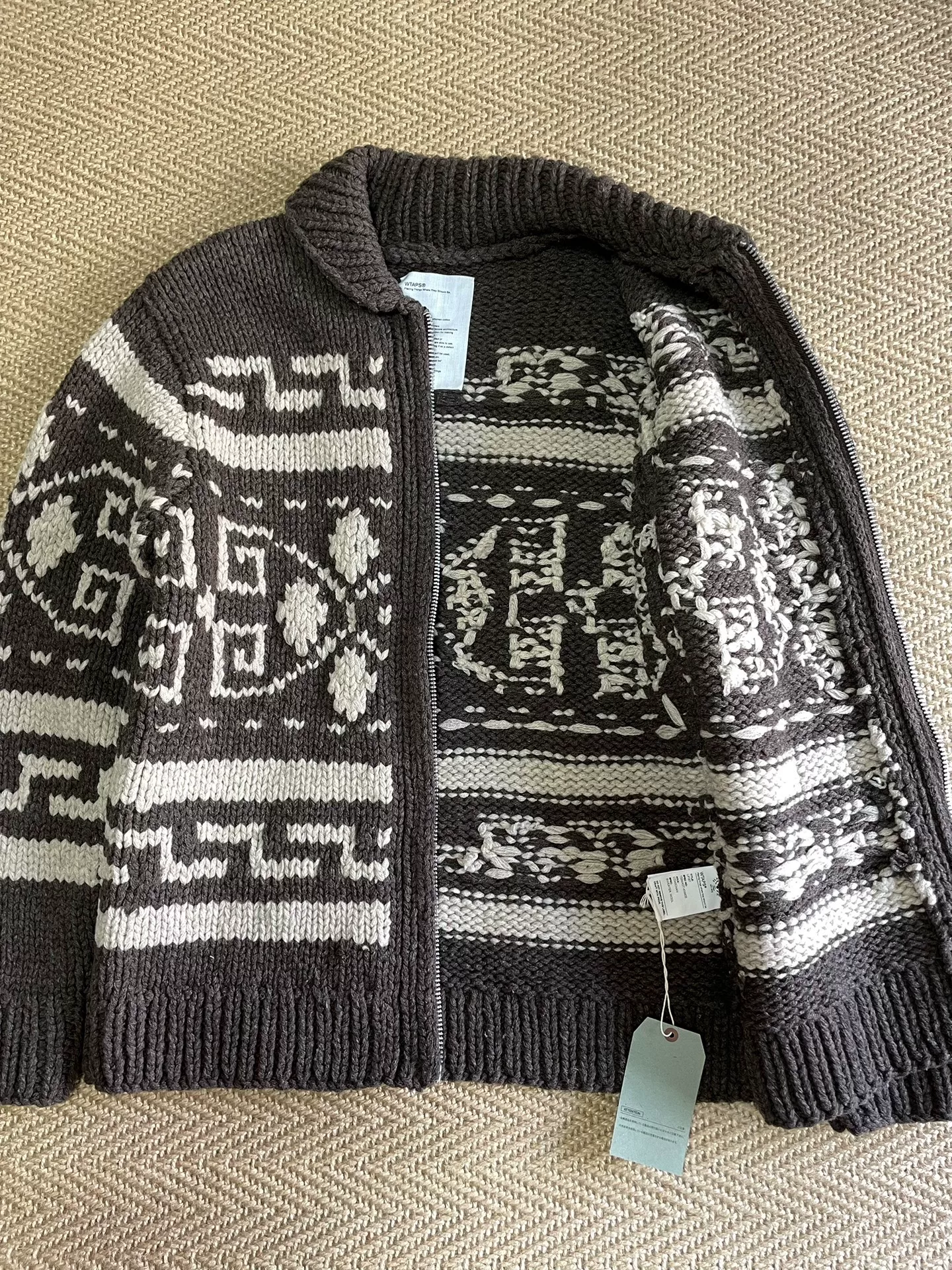 WTAPS Cowichan Wool Sweater 13AW — label