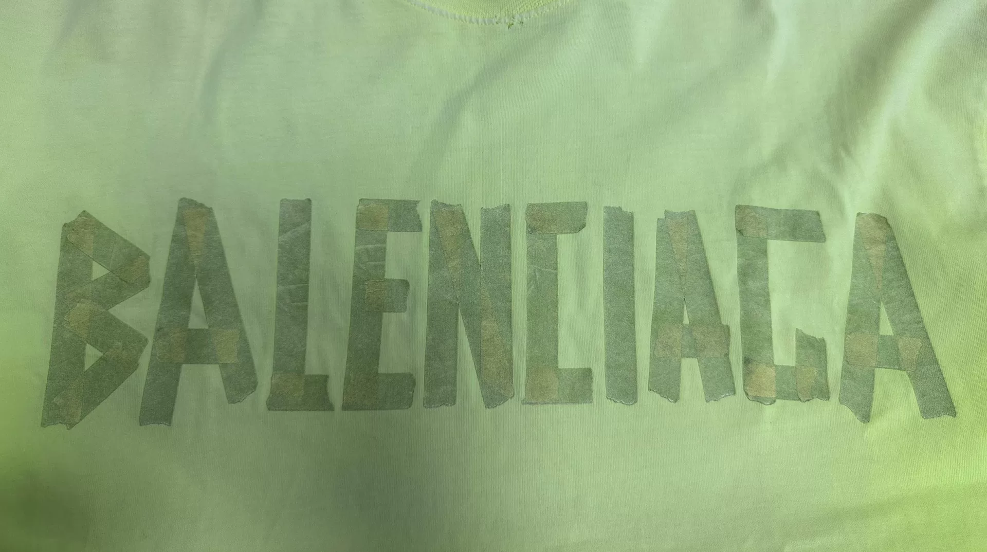 Balenciaga Large Letter Print Crewneck T-shirt — detail