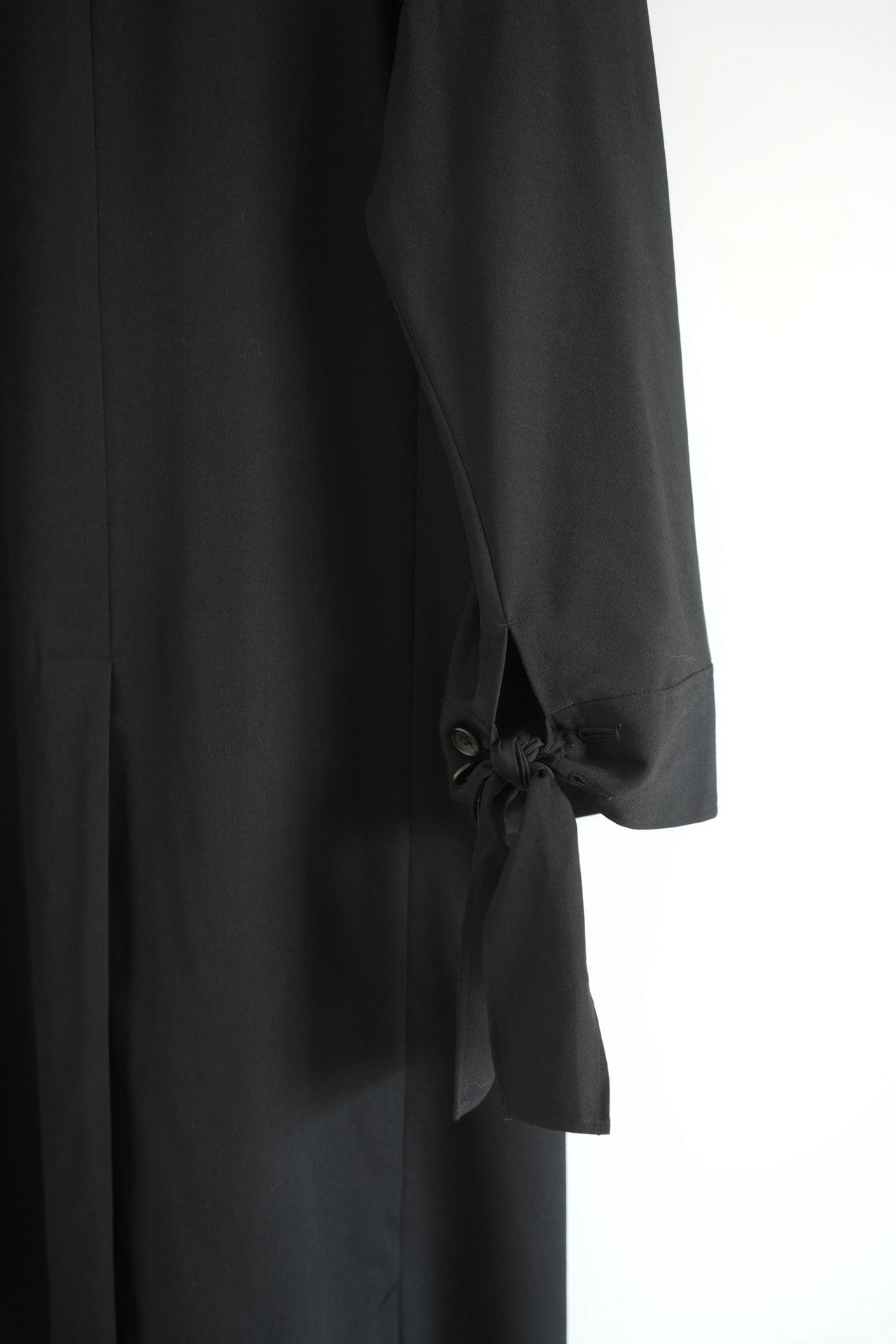 Yohji Yamamoto 24SS Strapped Sleeve Wool Coat — back
