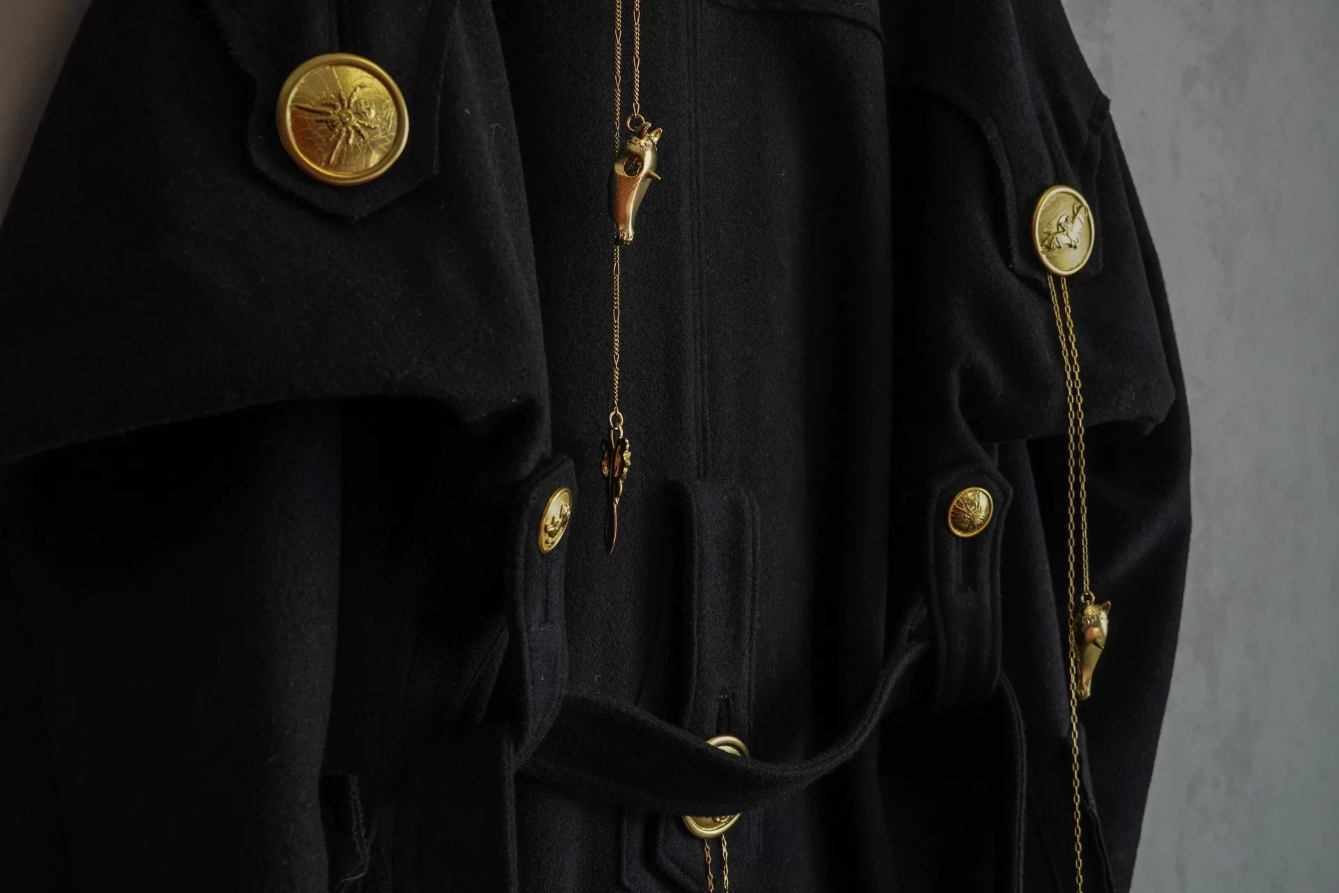 Yohji Yamamoto 19AW Gold Button Hooded Coat — label