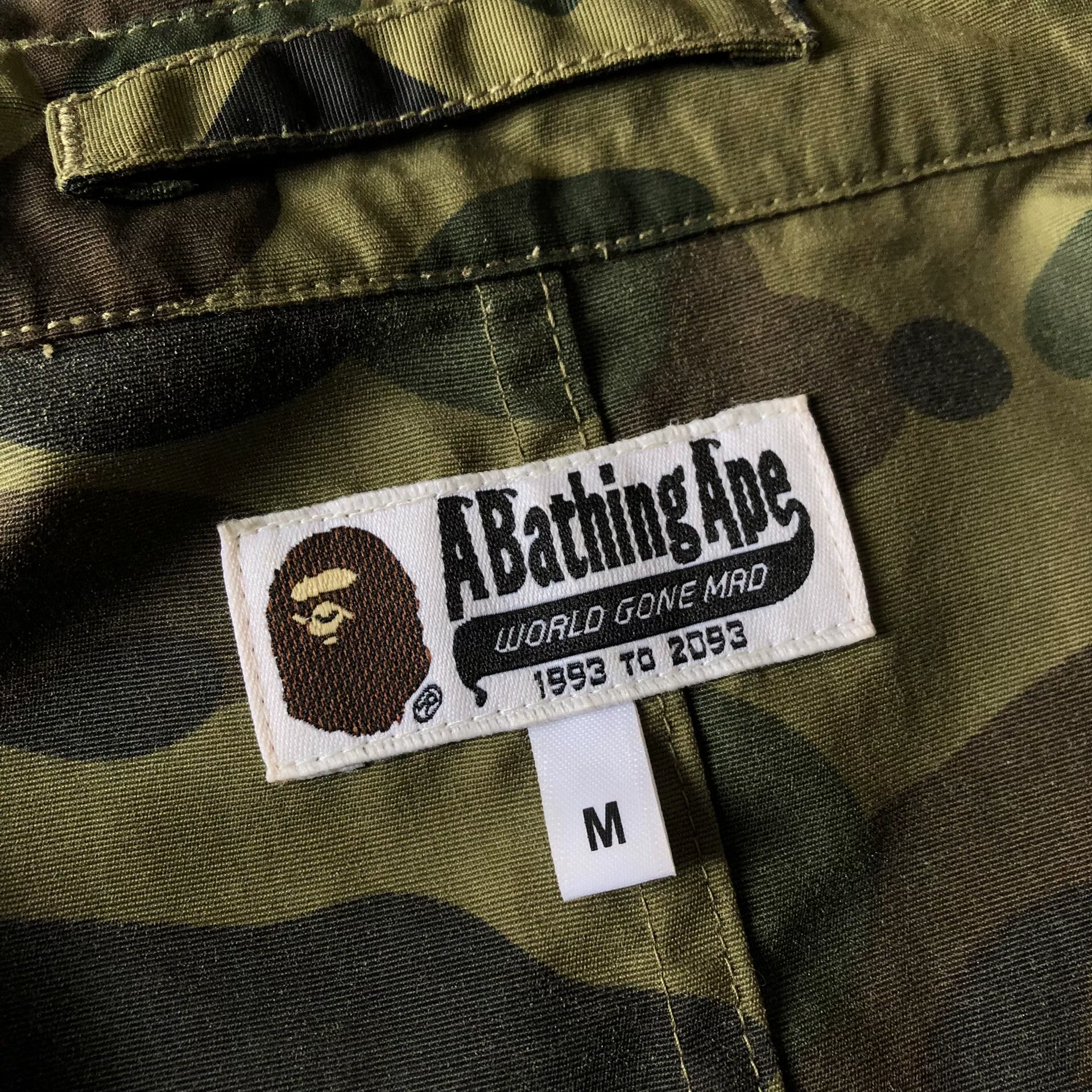 Bape Camouflage Windbreaker Raincoat M — detail