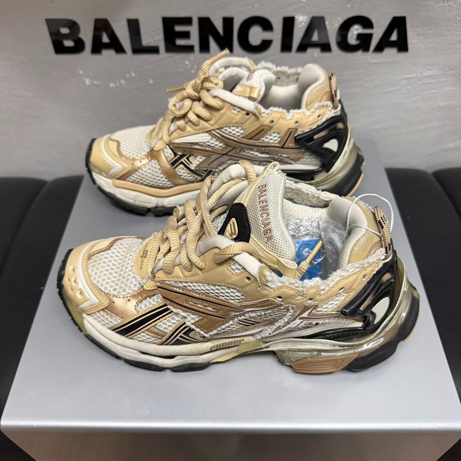 Balenciaga Runner Distressed Dad Shoes — detail
