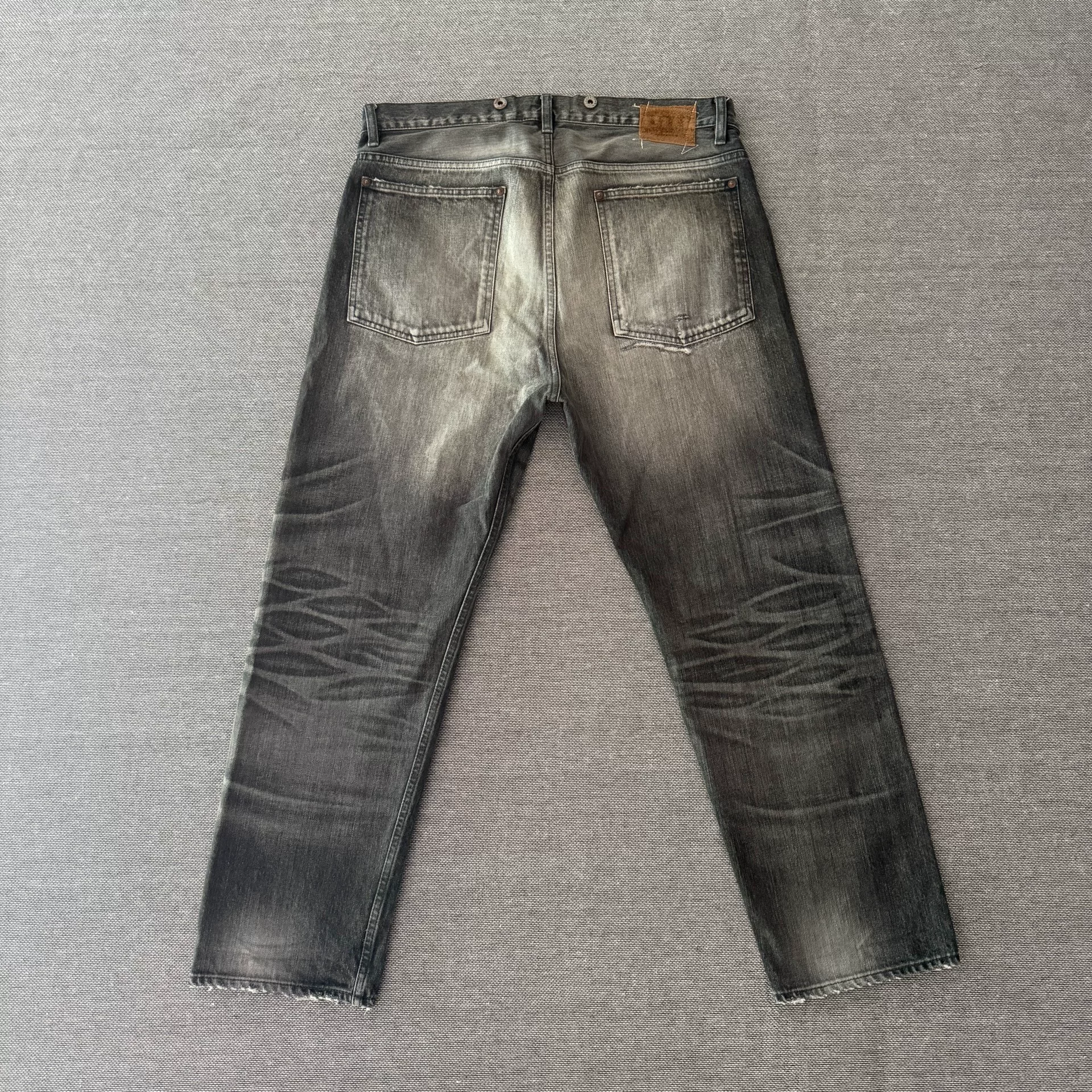 Madness 23AW Dragon Limited Jeans — detail