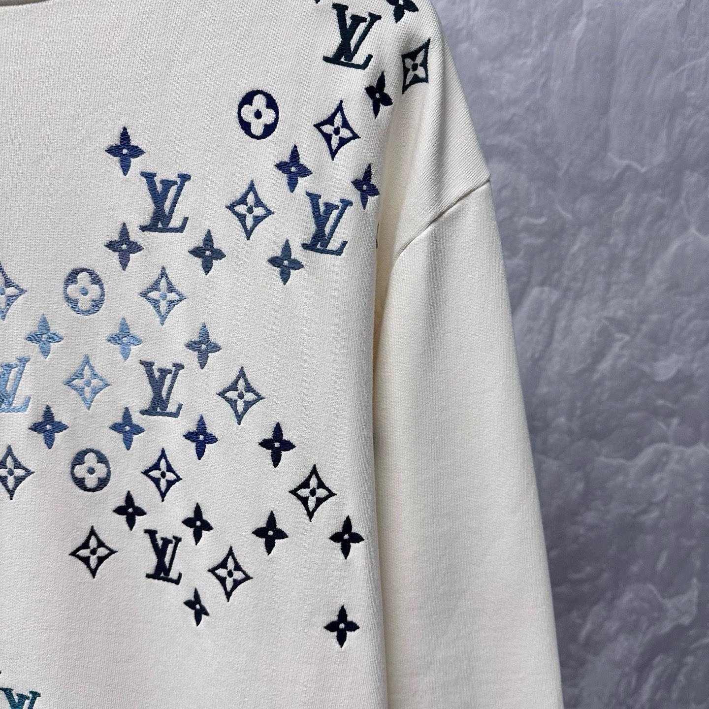 Louis Vuitton SS24 Gradient Logo Crewneck Sweatshirt — detail