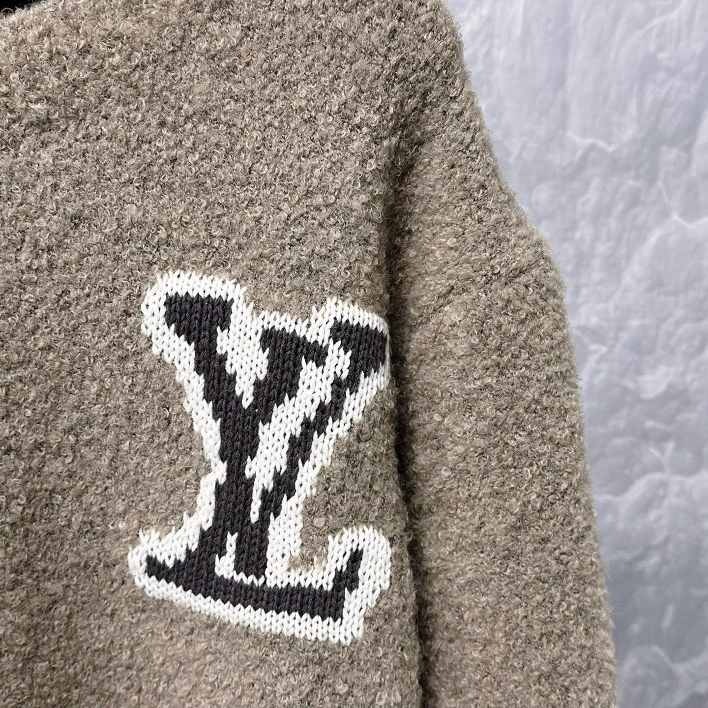 Louis Vuitton SS24 Intarsia Logo Teddy Sweater — detail