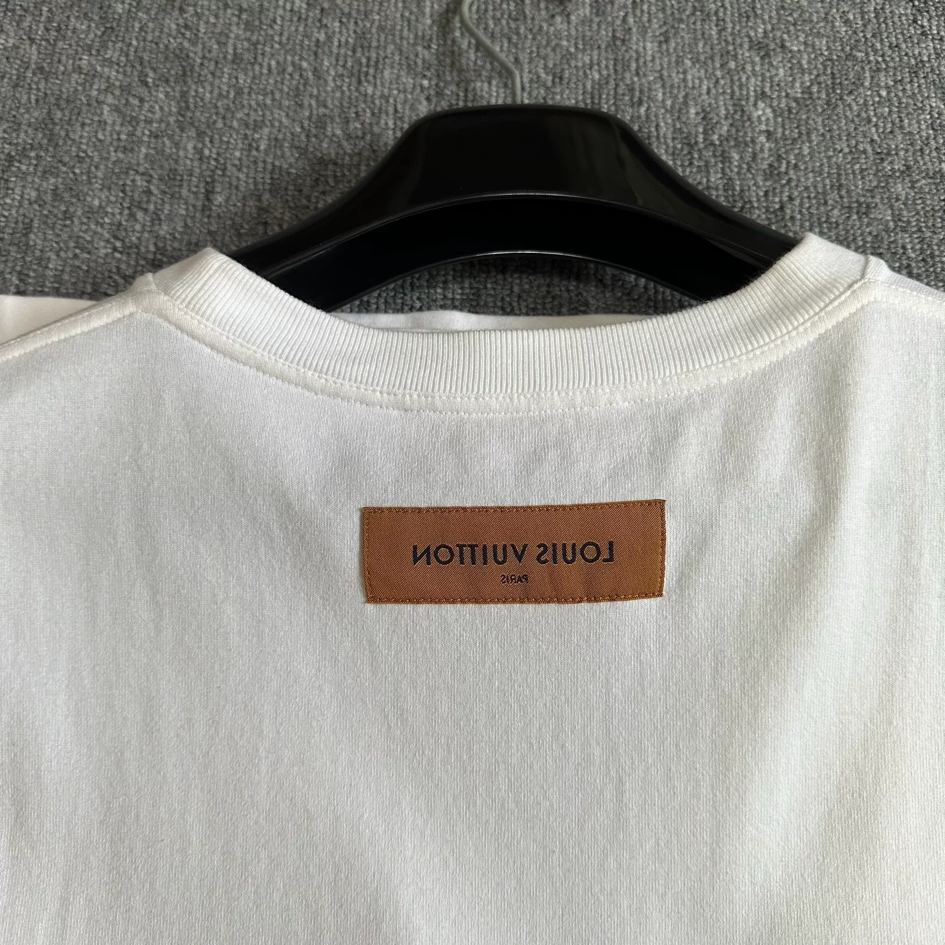 Louis Vuitton White Short-Sleeve T-Shirt — detail
