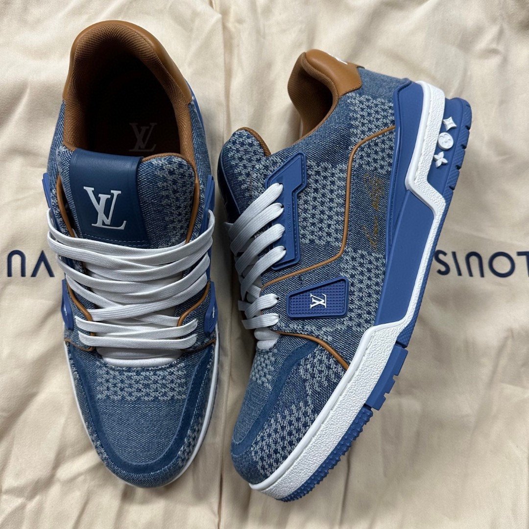 Louis Vuitton LV Trainer Low-Top Sneakers — front