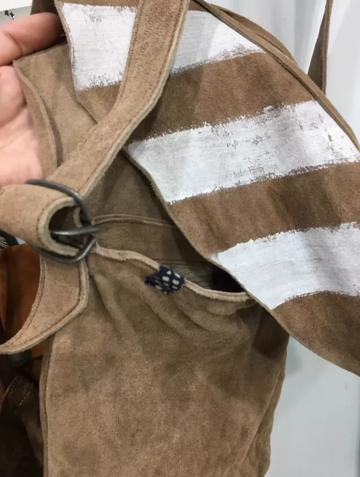 VISVIM 23AW ICT DEERSKIN SHOULDER BAG — detail