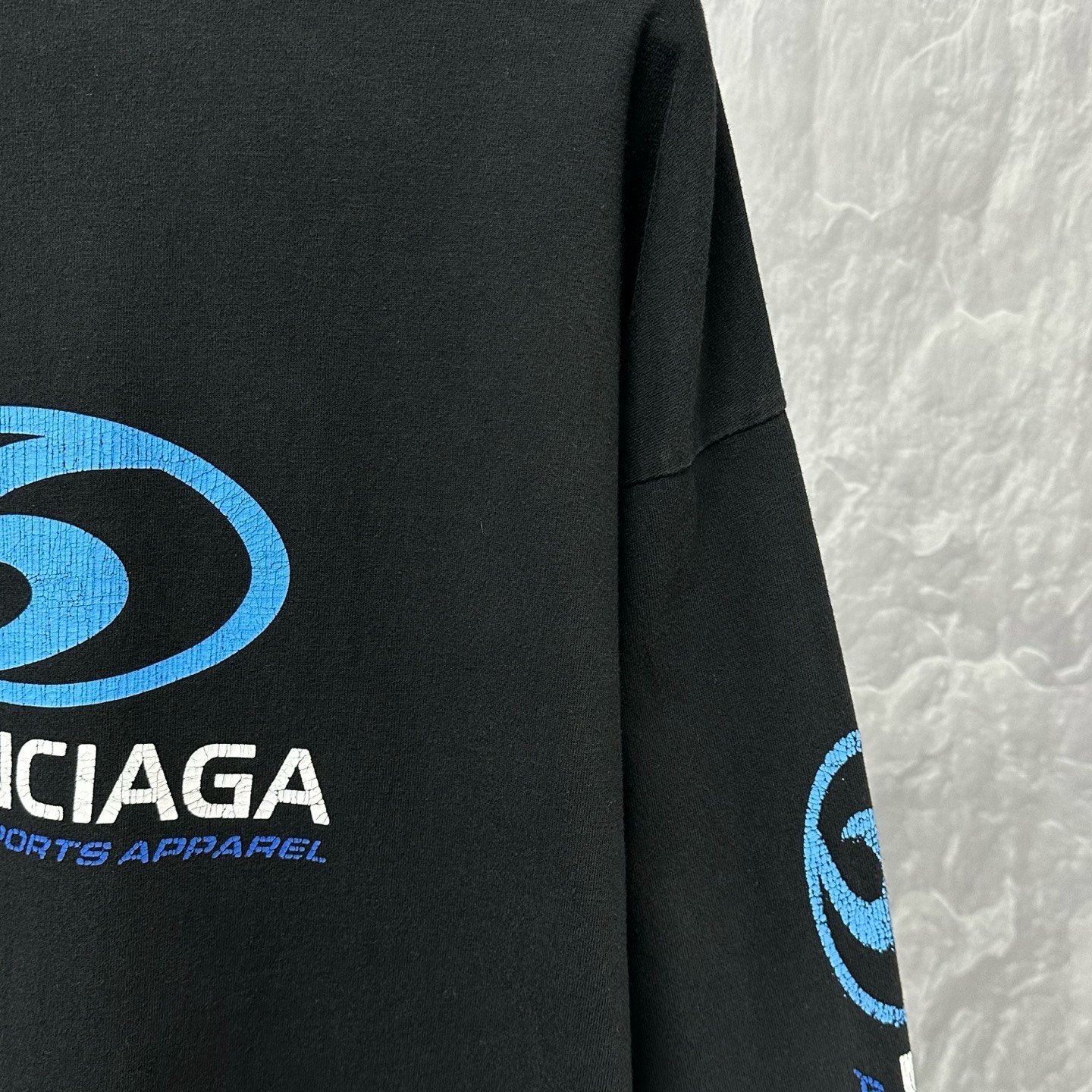 Balenciaga Wave Crack Print Distressed Longsleeve — detail