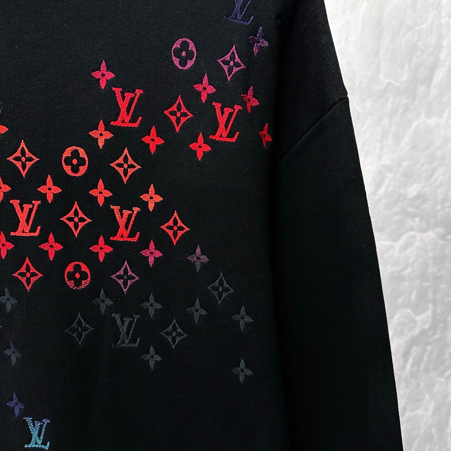 Louis Vuitton SS24 Gradient Logo Crewneck — detail