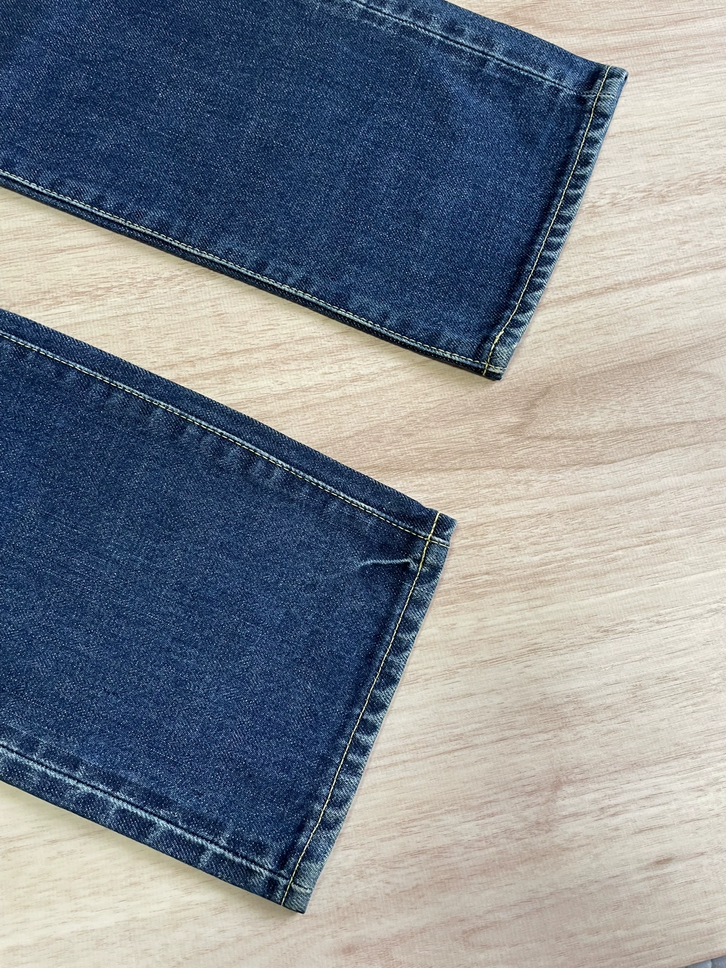 VISVIM D15 SOCIAL SCULPTURE Washed Jeans — label