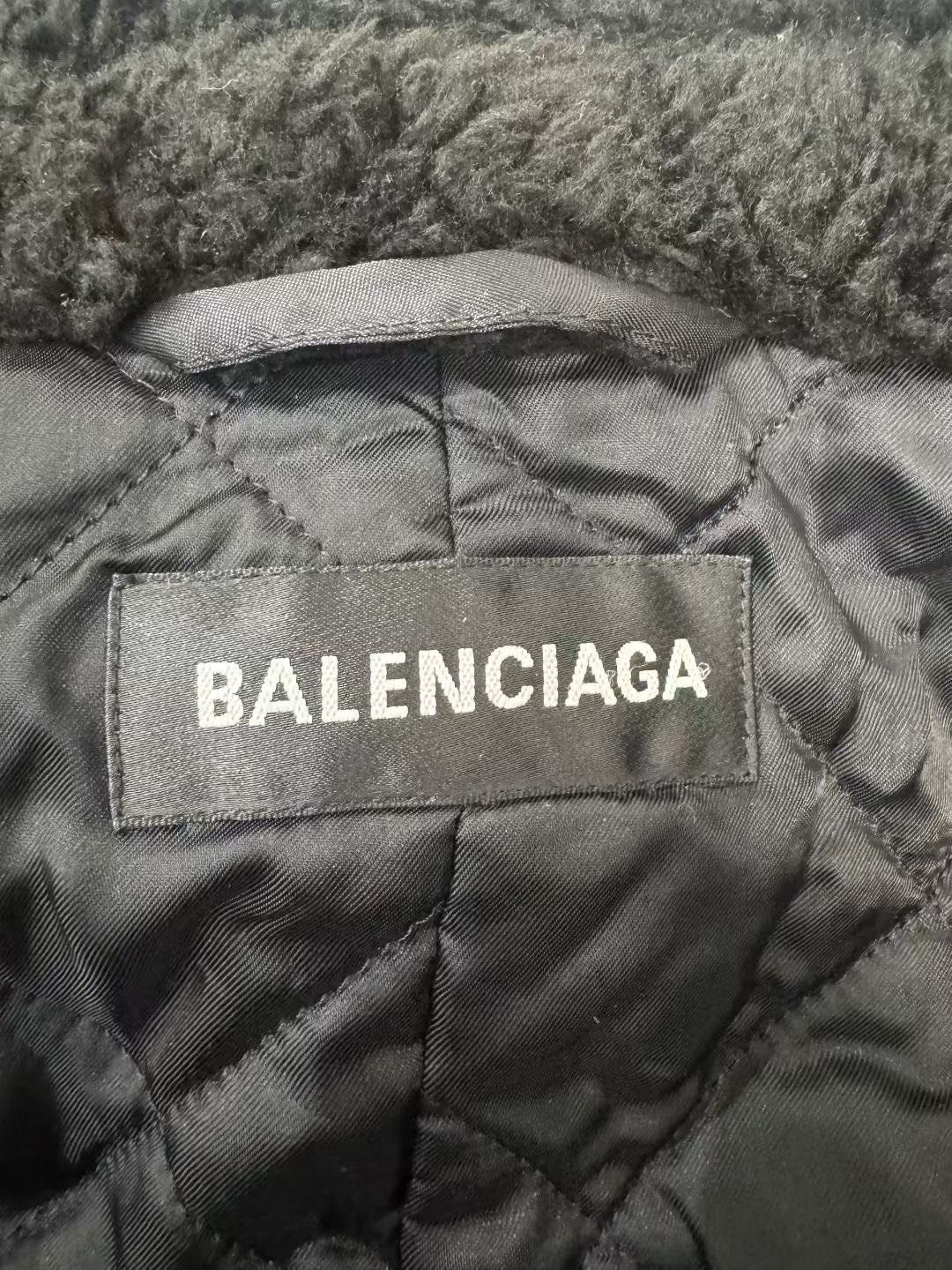 Balenciaga Letter Logo Print Coat — detail