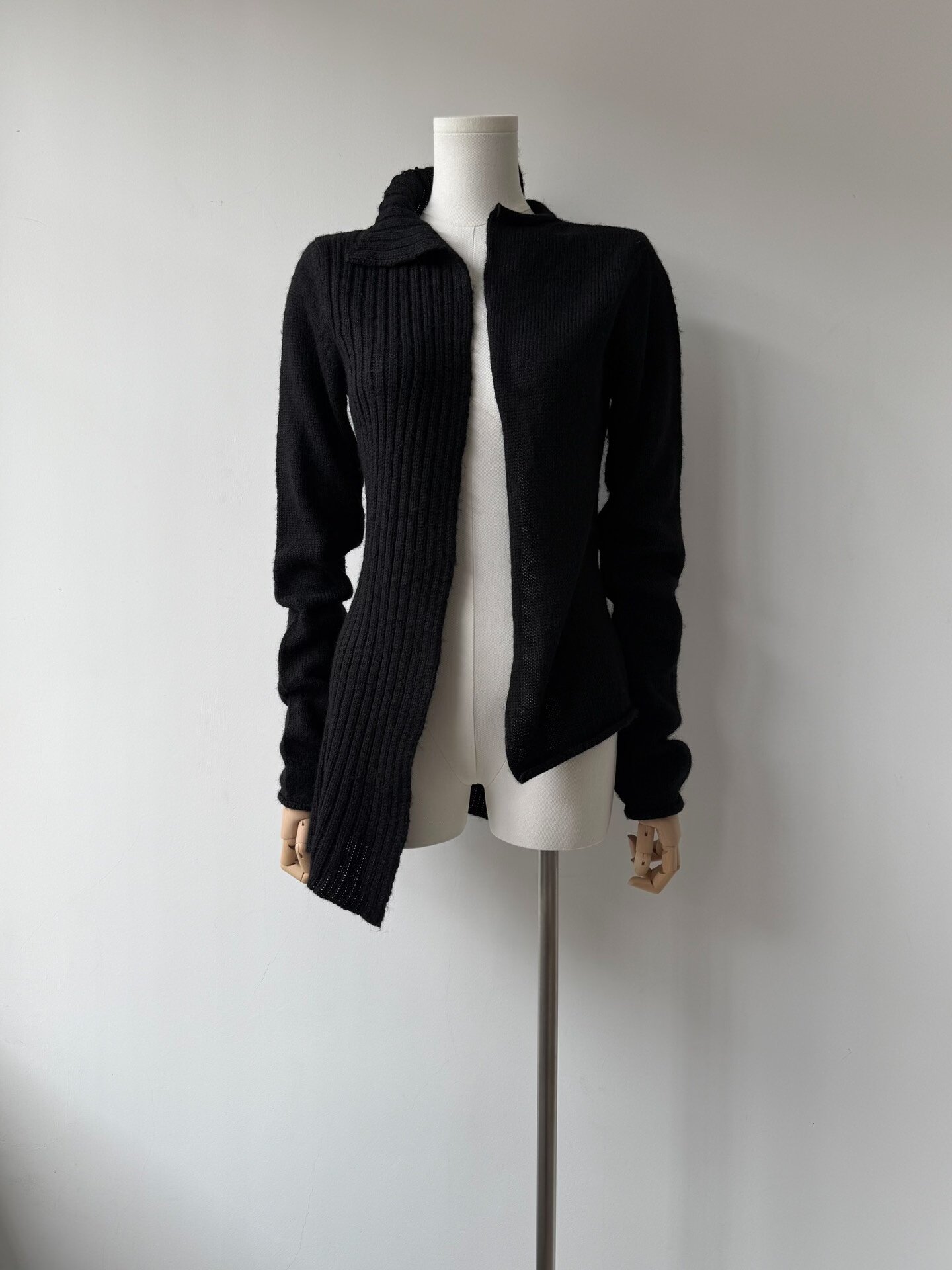 Yohji Yamamoto Femme 05AW Asymmetric Cardigan — front