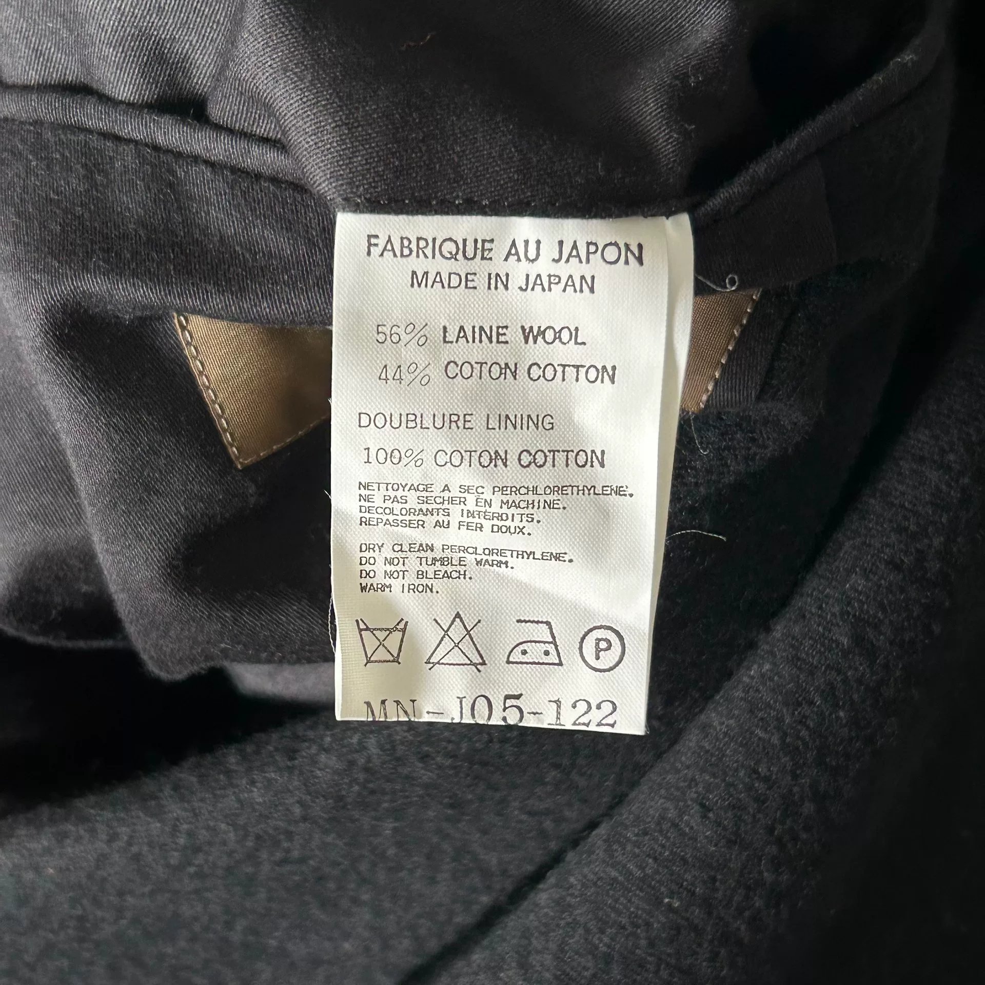 Yohji Yamamoto 05AW 4-Button Wool Blazer — label