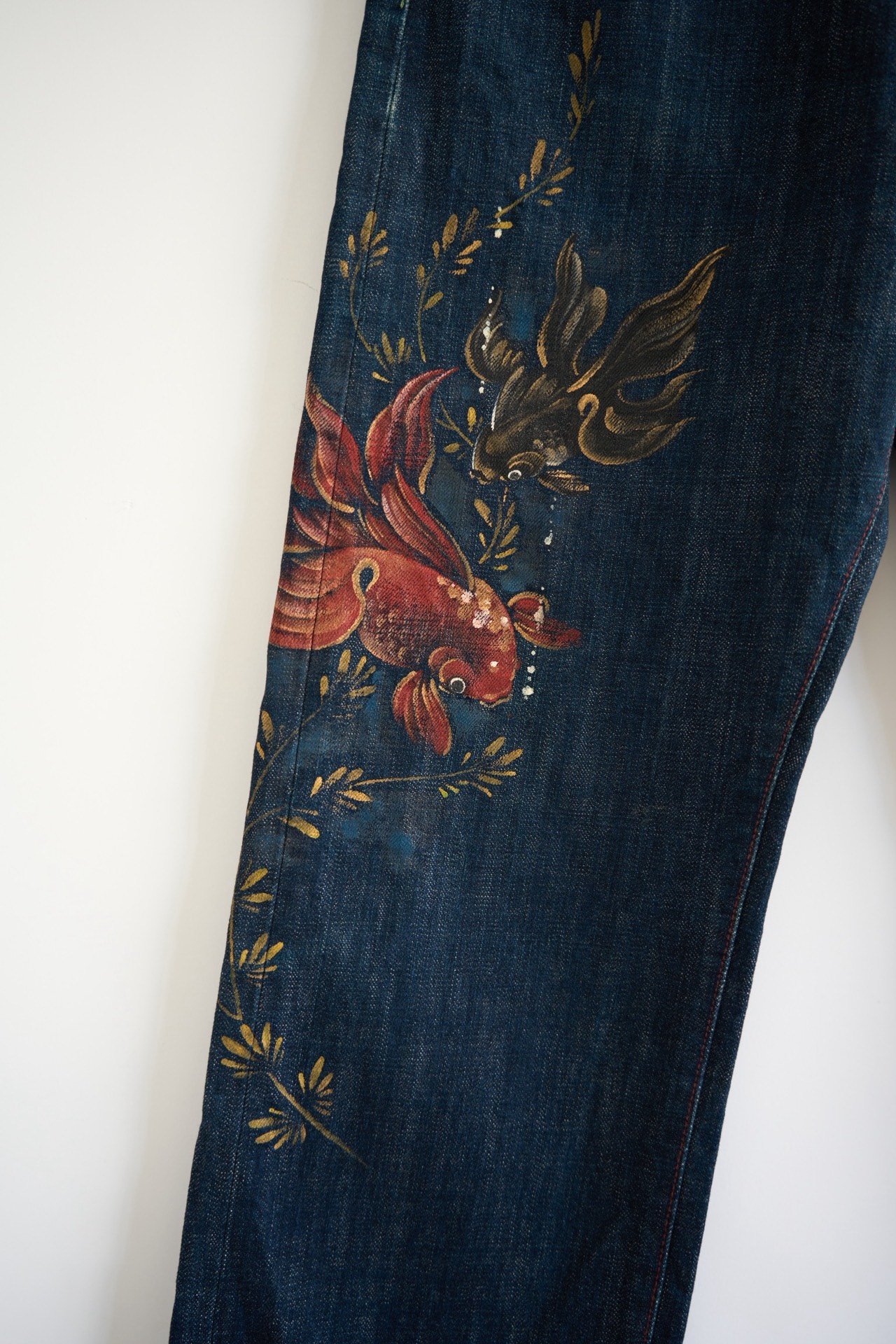 ZEN Hand-painted Goldfish Dark Blue Jeans — detail