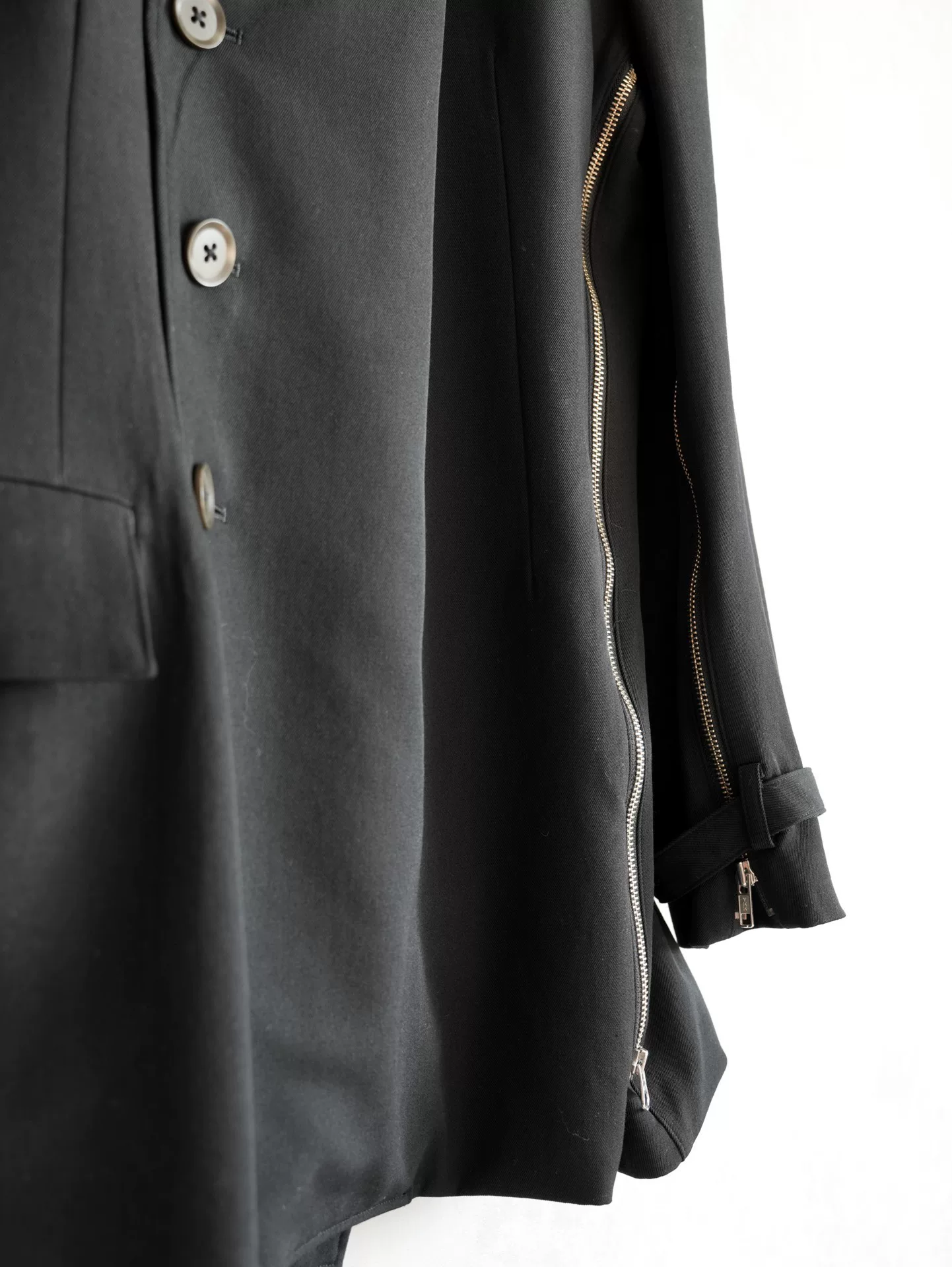 Yohji Yamamoto 04AW Deconstructed Jacket — detail