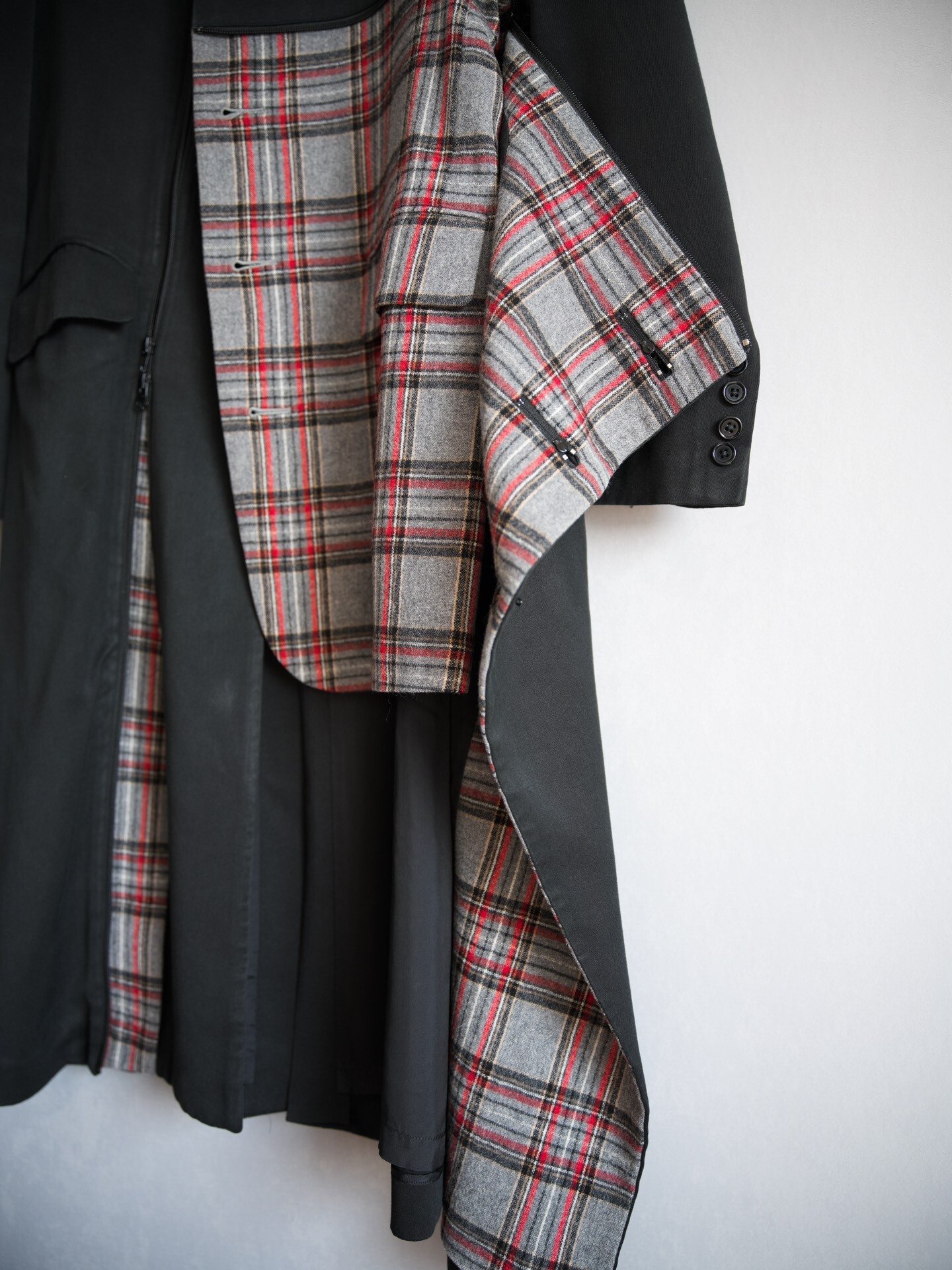 Yohji Yamamoto 08AW Plaid Coat — detail