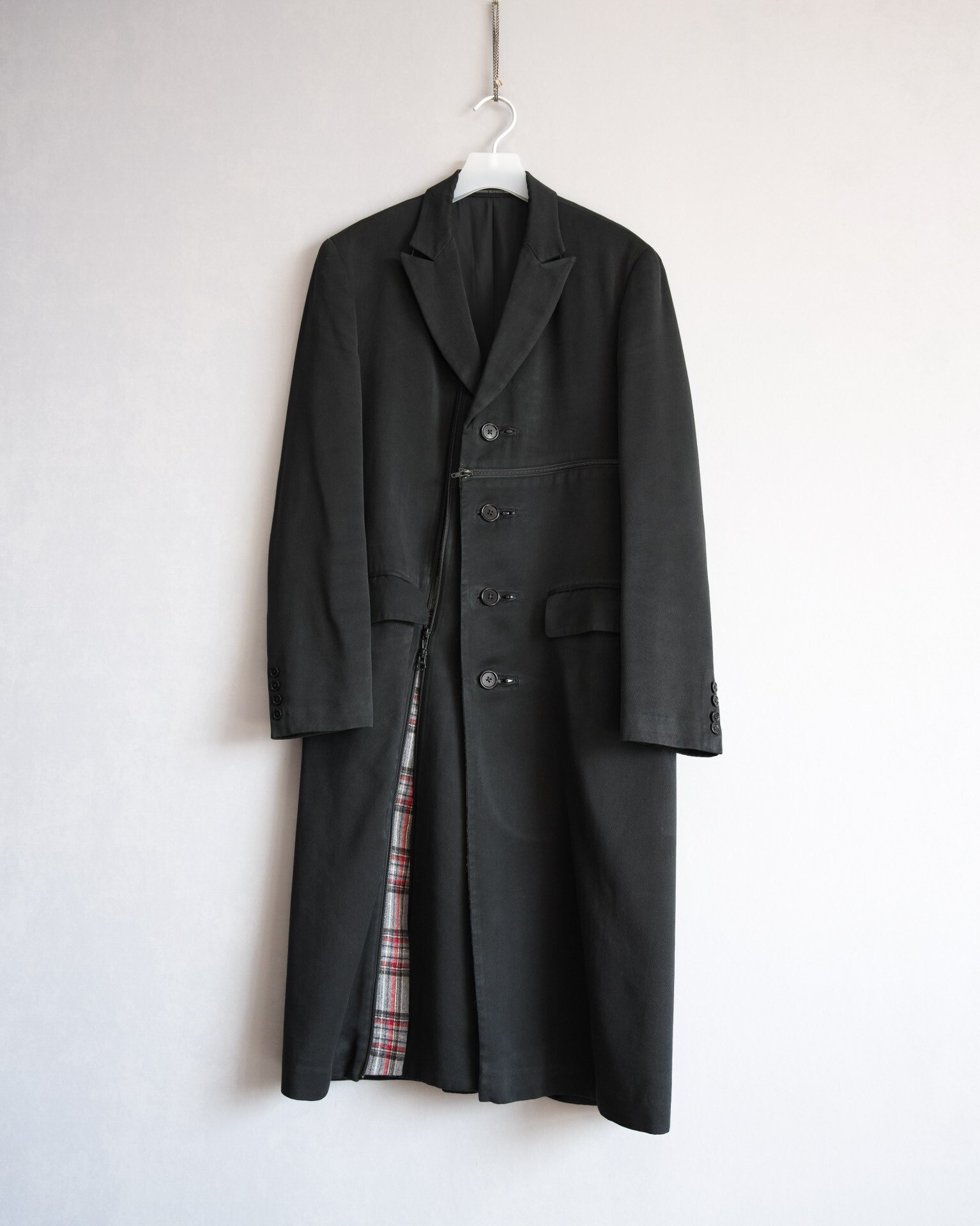 Yohji Yamamoto 08AW Plaid Coat — label