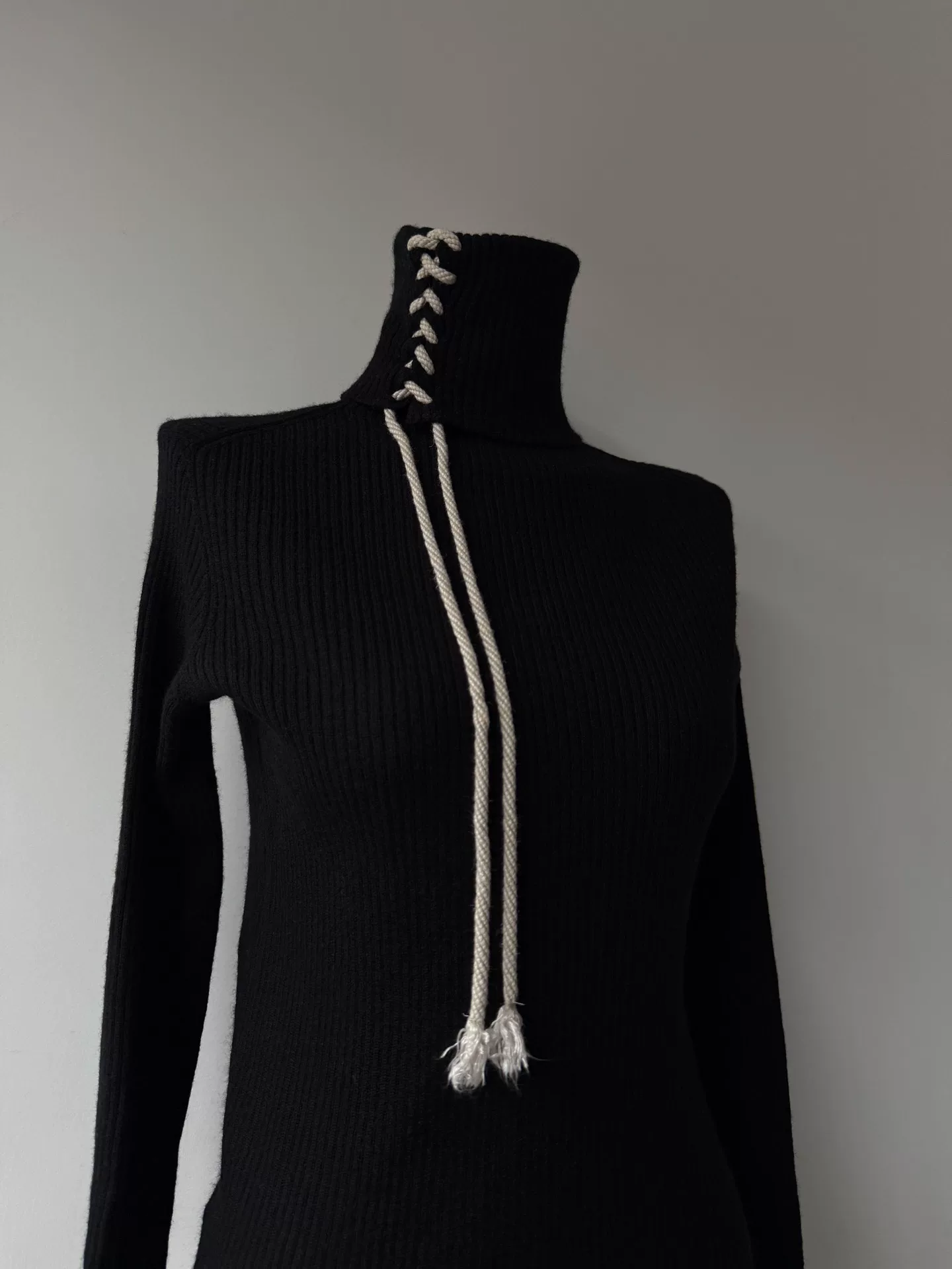 Yohji Yamamoto Y's 22AW Ribbed Turtleneck — label