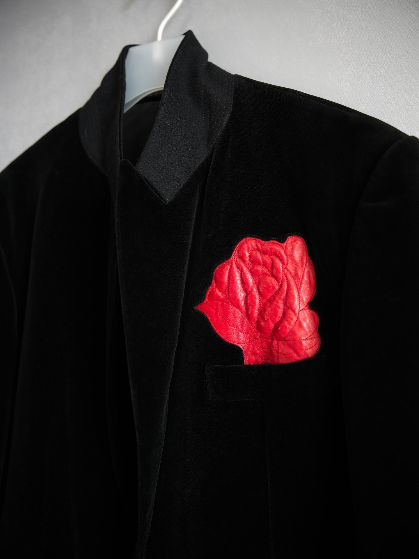 Yohji Yamamoto 03AW Rose Velvet Coat — label