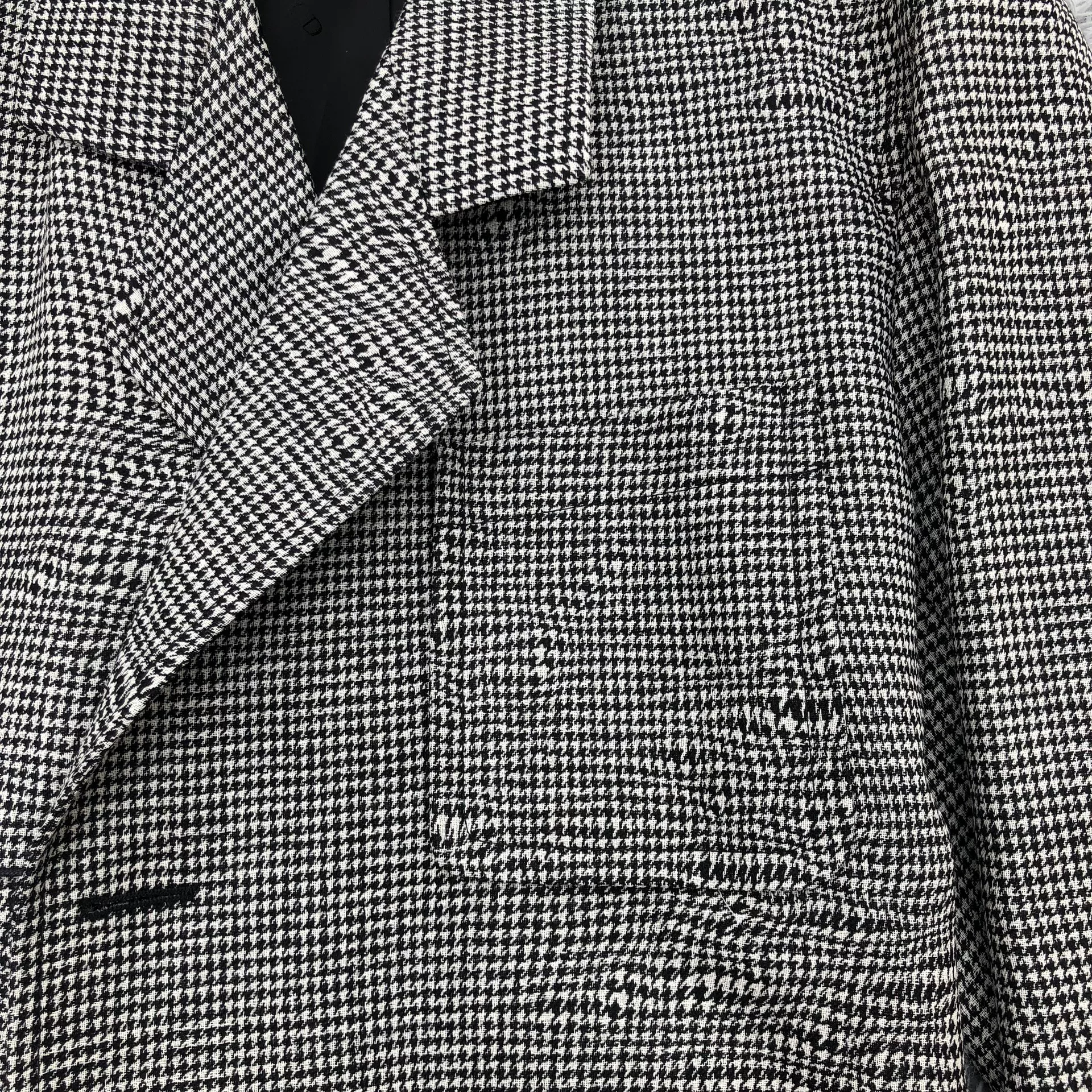 Dior Long Houndstooth Buckle Coat — label
