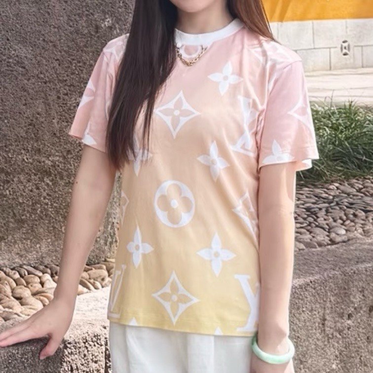 Louis Vuitton Gradient Print Short-Sleeve Top