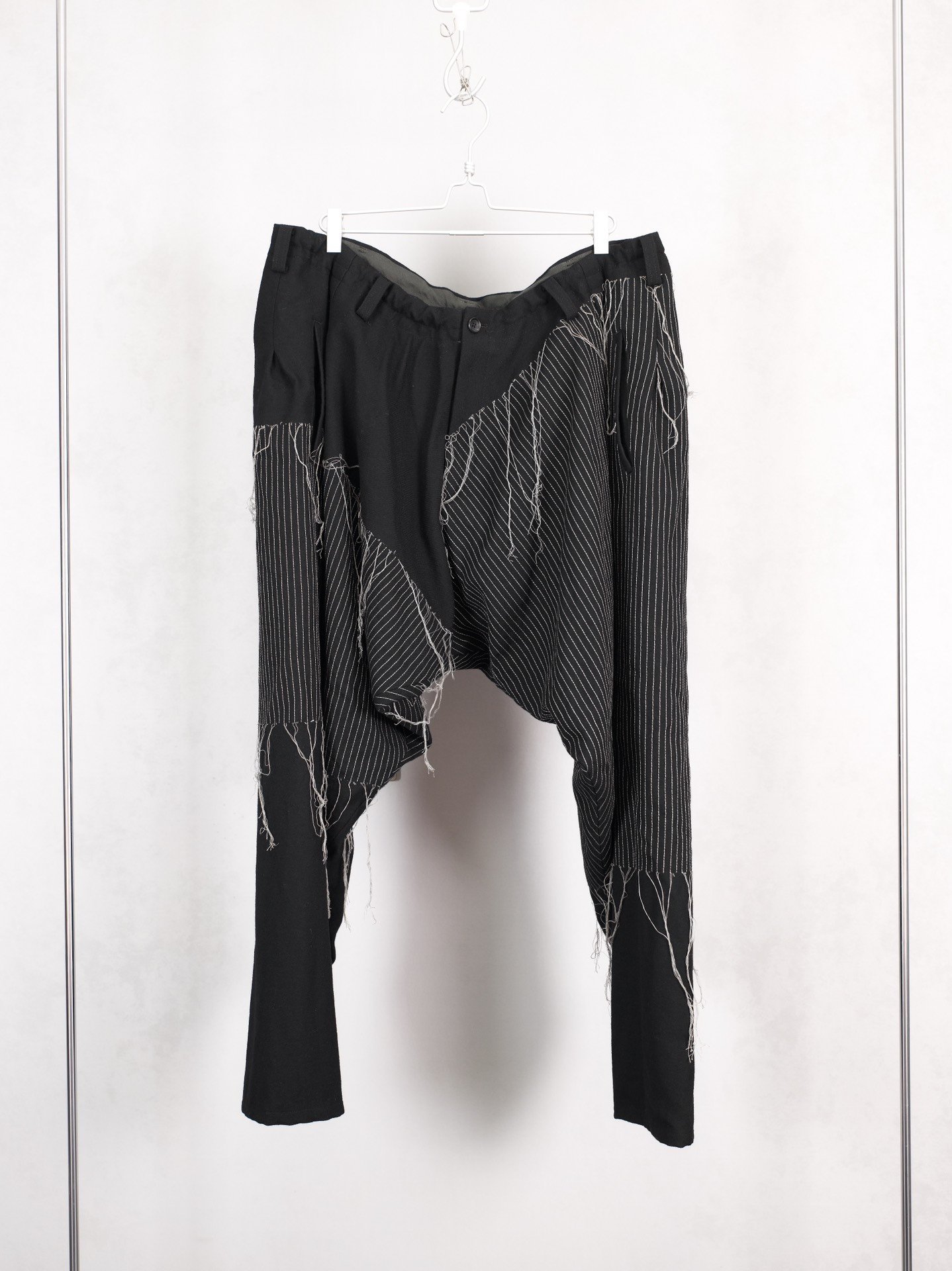 Yohji Yamamoto 23AW Embroidered Tapered Pants — detail