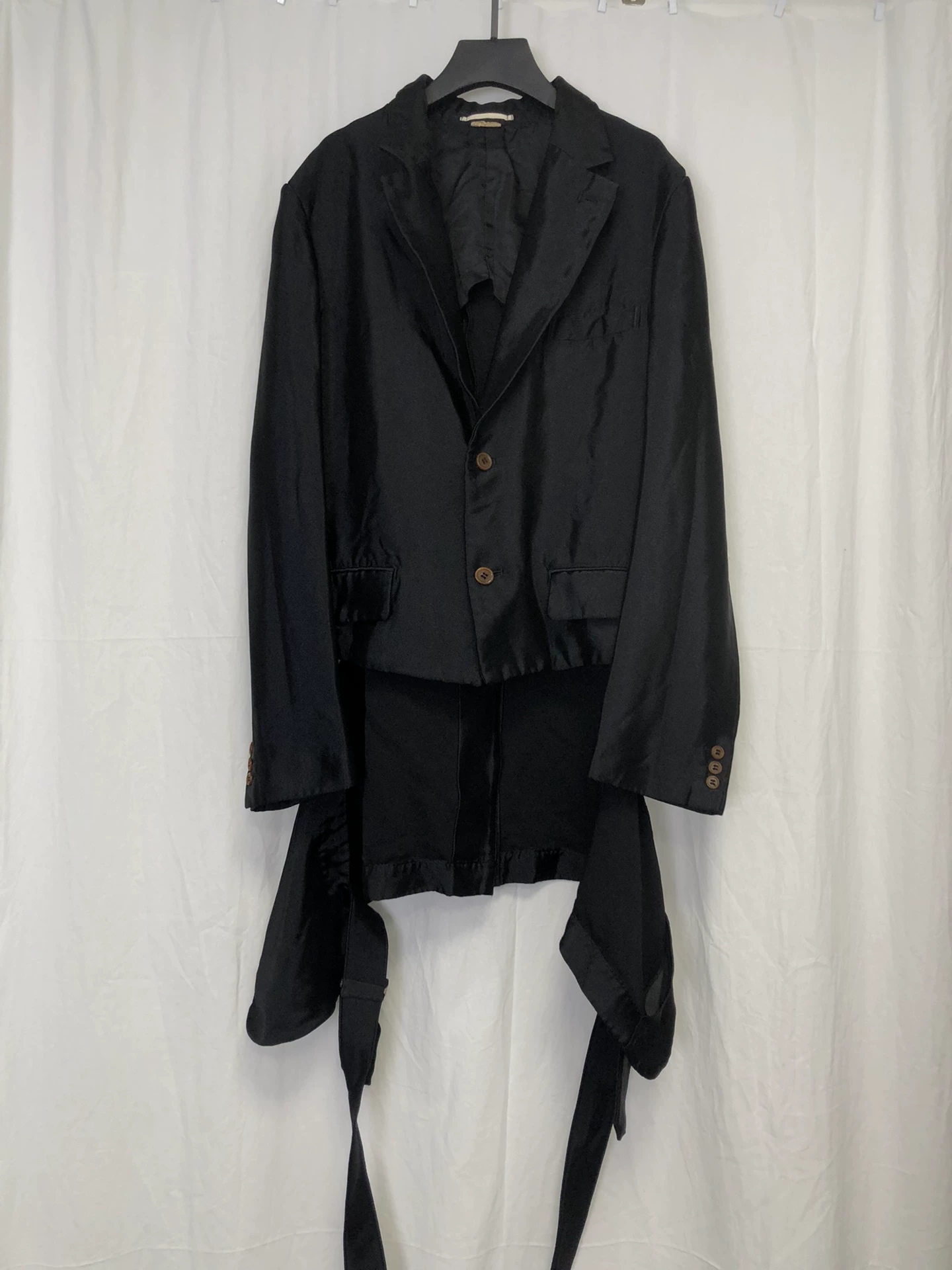 Comme des Garçons 20SS Deformed Strap Blazer — detail