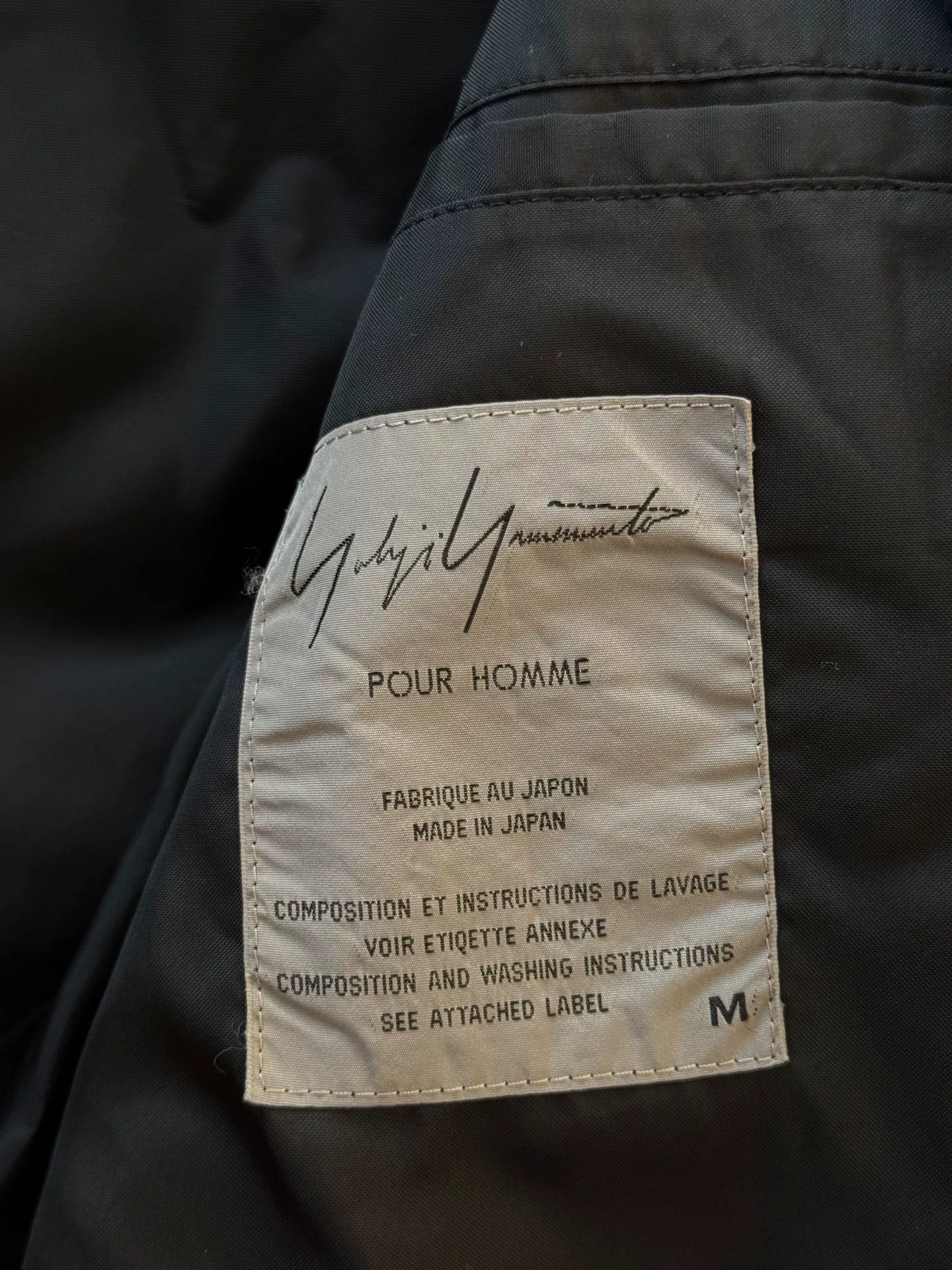 Yohji Yamamoto 99AW Buttonless Trench Coat — detail