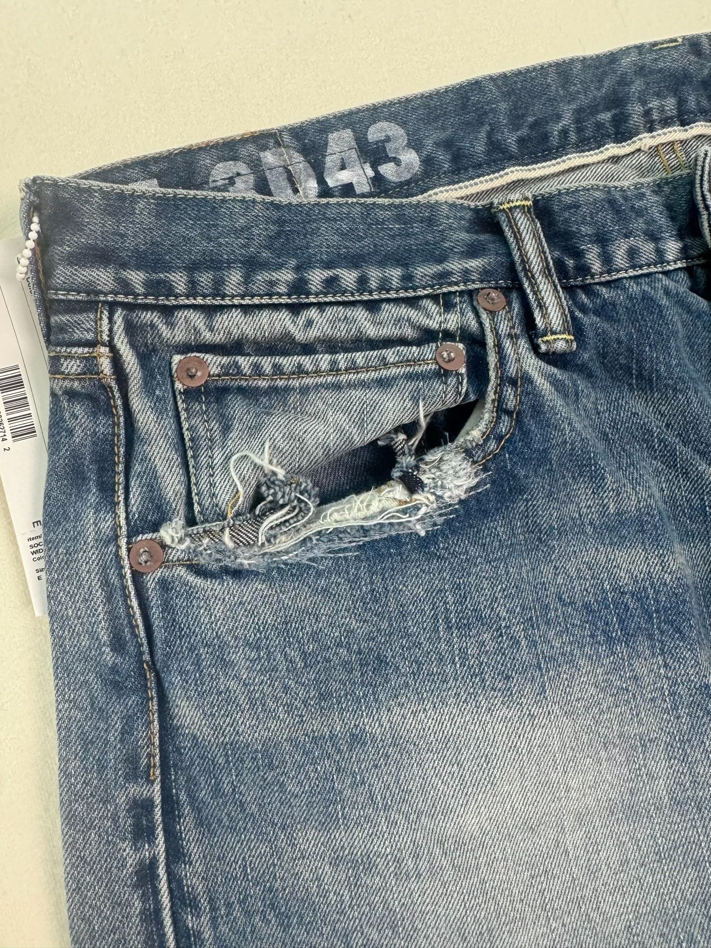 Visvim Social Sculpture 01 Wide Damaged Jeans — detail