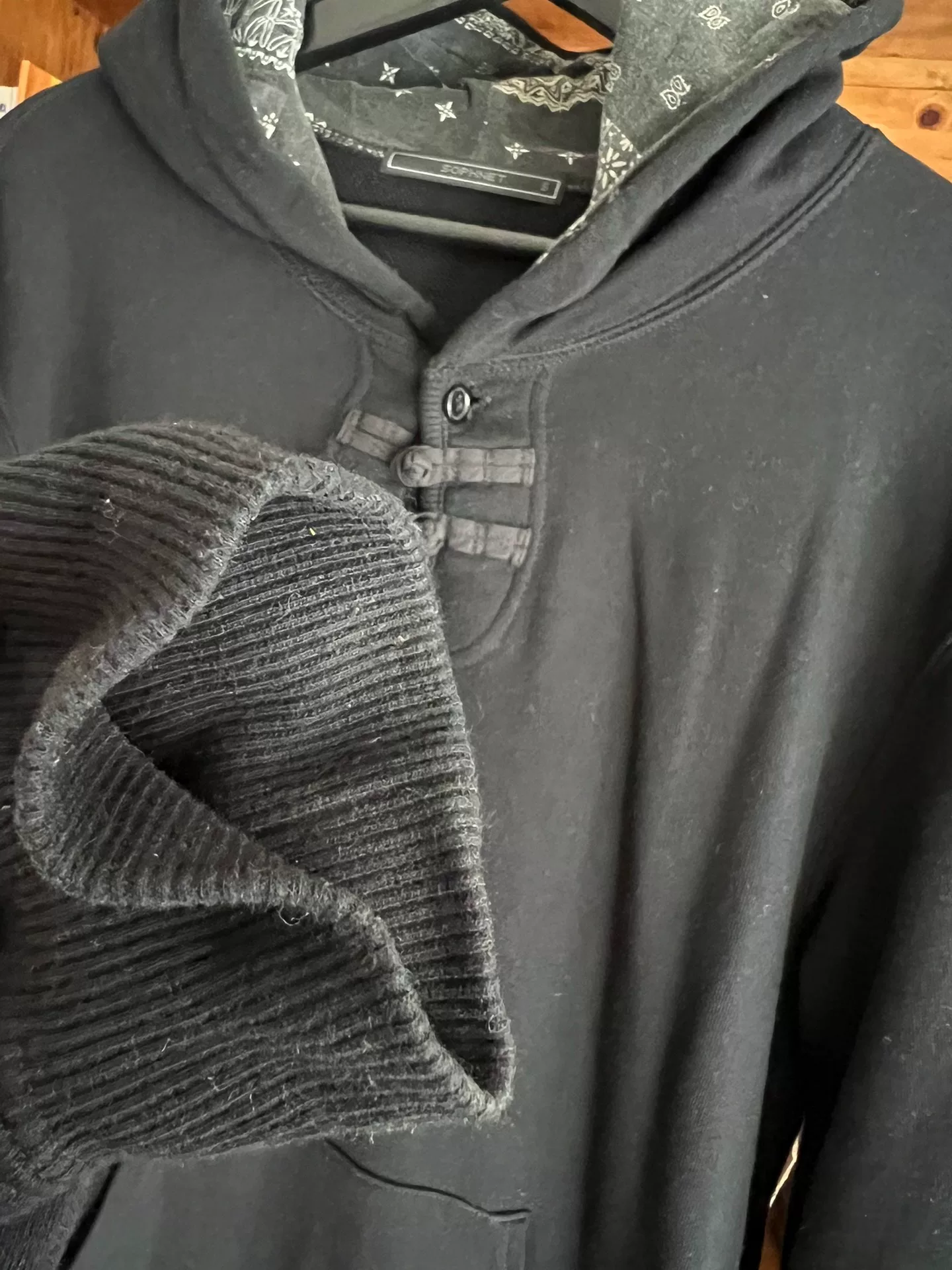 Sophnet Black Paisley Frog Button Hoodie — label