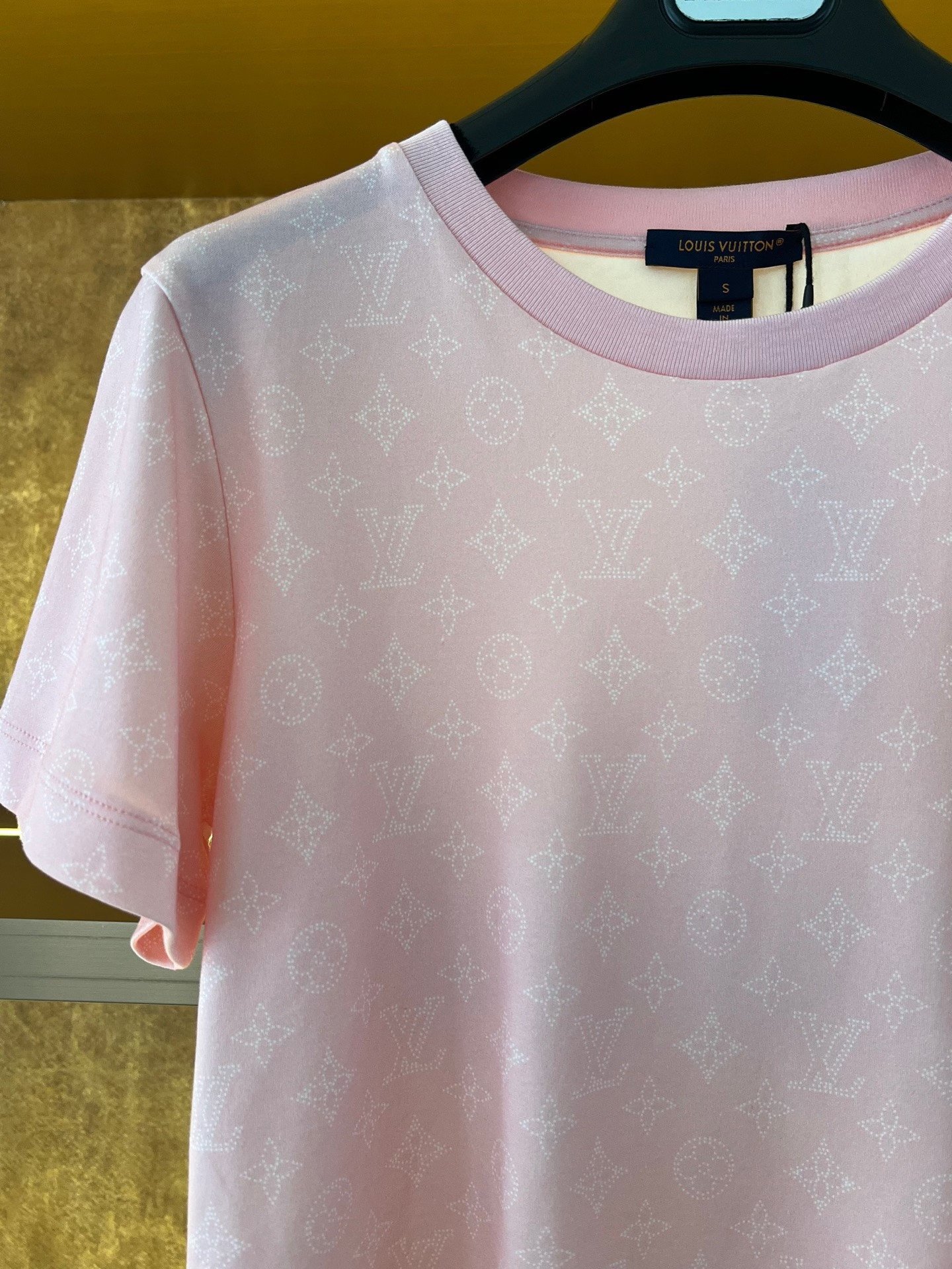 Louis Vuitton New Pink Cropped Short-Sleeve Top — detail